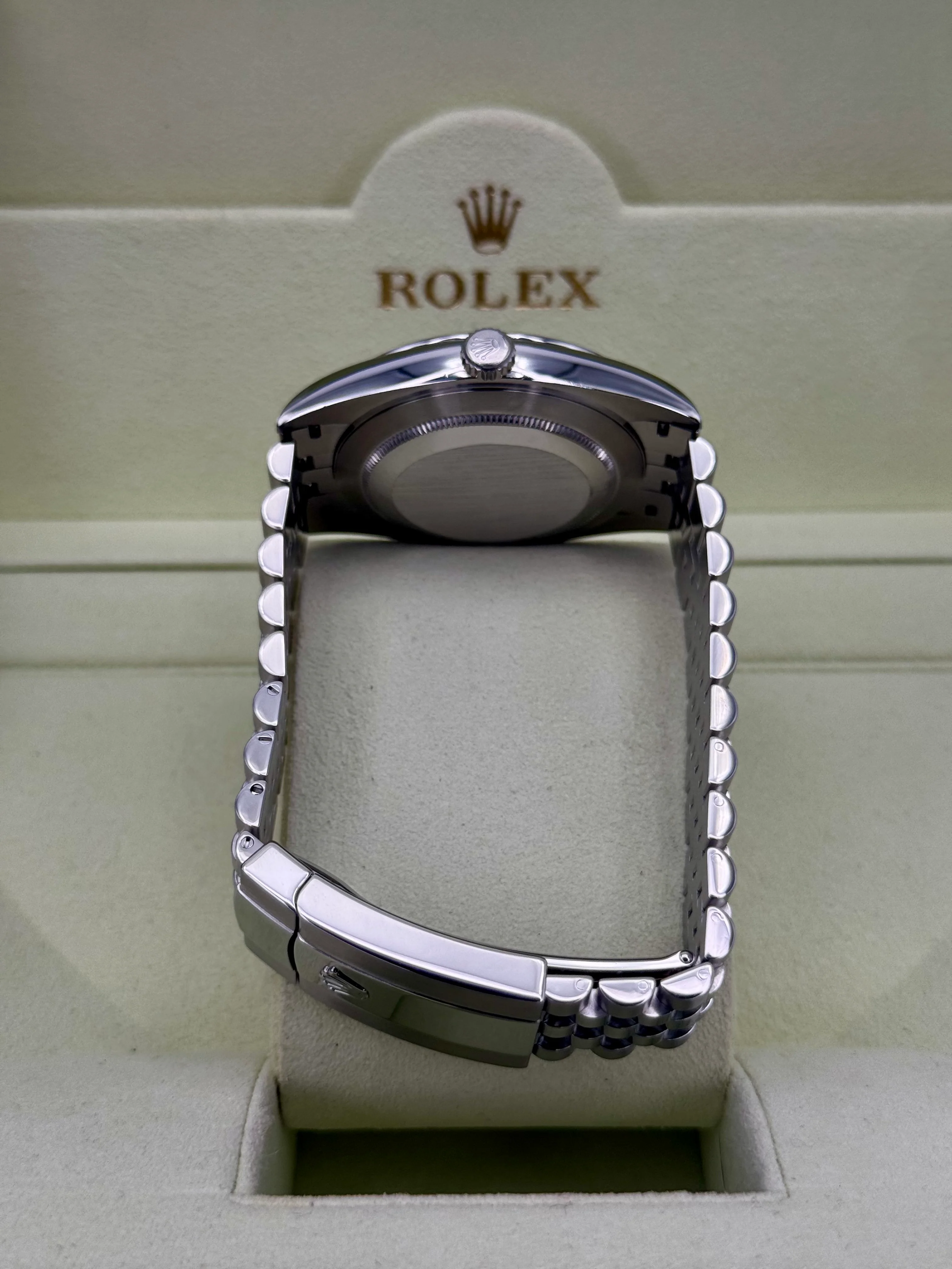 2018 Rolex Datejust 41mm 126300 Stainless Steel Jubilee Black Dial - Image 9