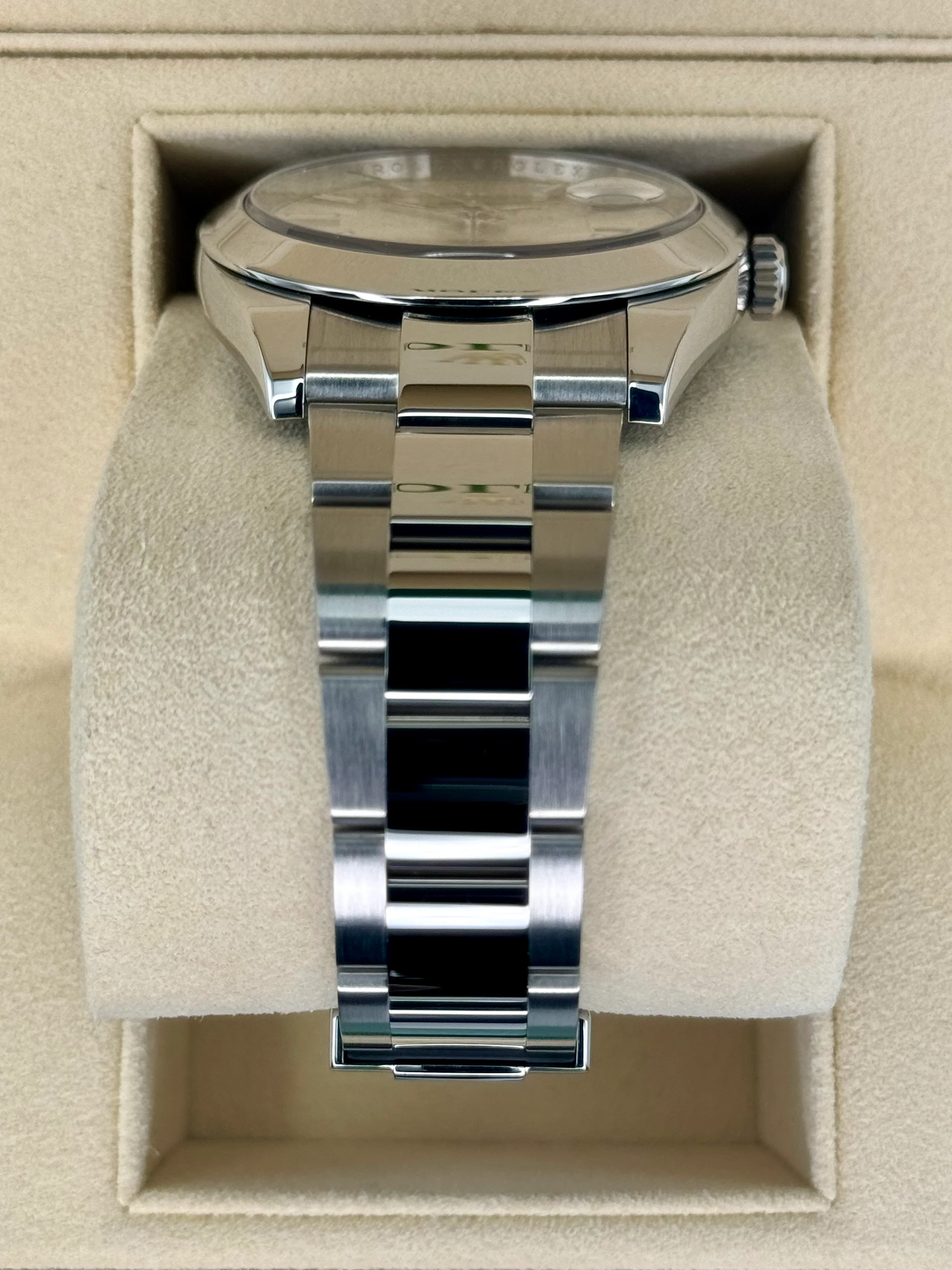2018 Rolex Datejust 41mm 126300 Stainless Steel Oyster Silver Dial - Image 3