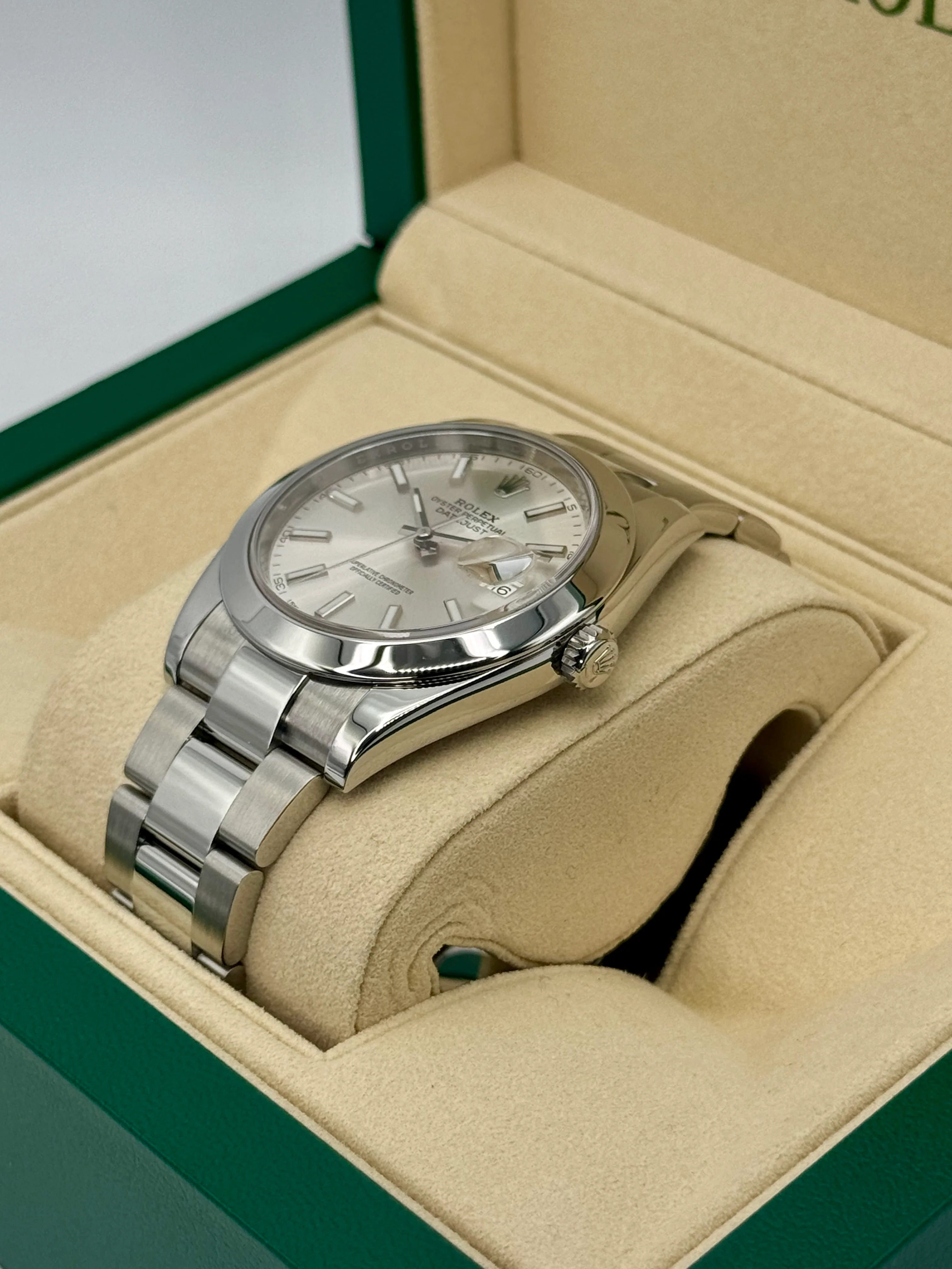2018 Rolex Datejust 41mm 126300 Stainless Steel Oyster Silver Dial - Image 5