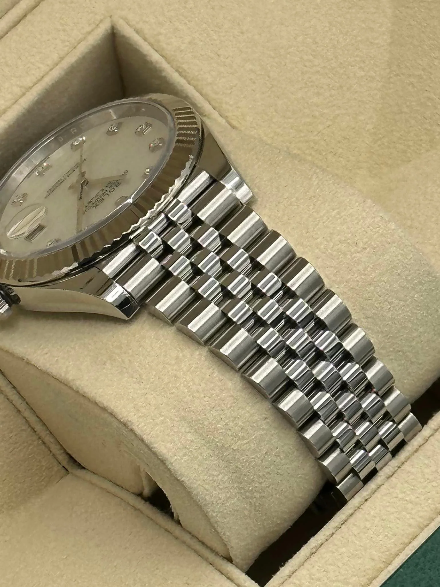 2018 Rolex Datejust 41mm 126334 White MOP Diamond Dial - Image 5