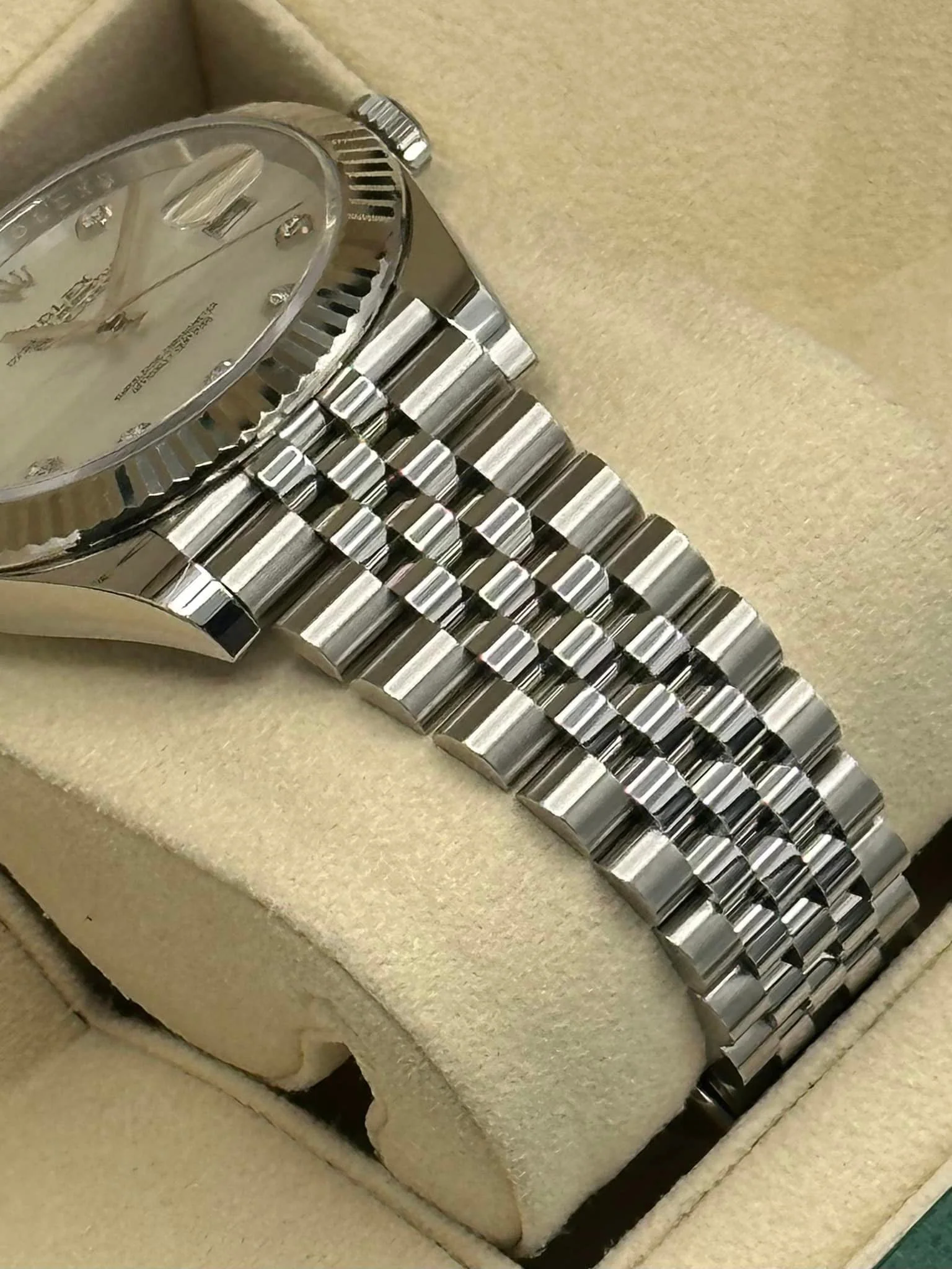 2018 Rolex Datejust 41mm 126334 White MOP Diamond Dial - Image 7