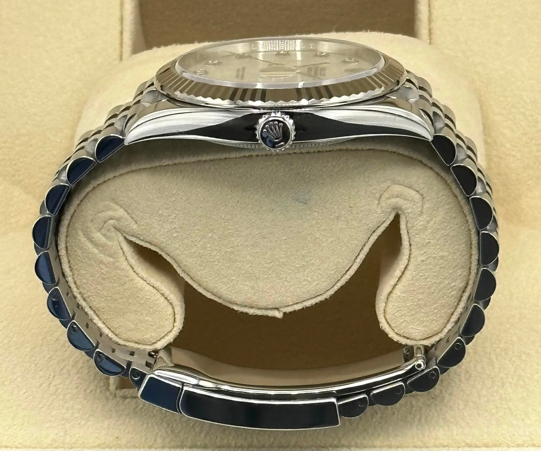 2018 Rolex Datejust 41mm 126334 White MOP Diamond Dial - Image 9