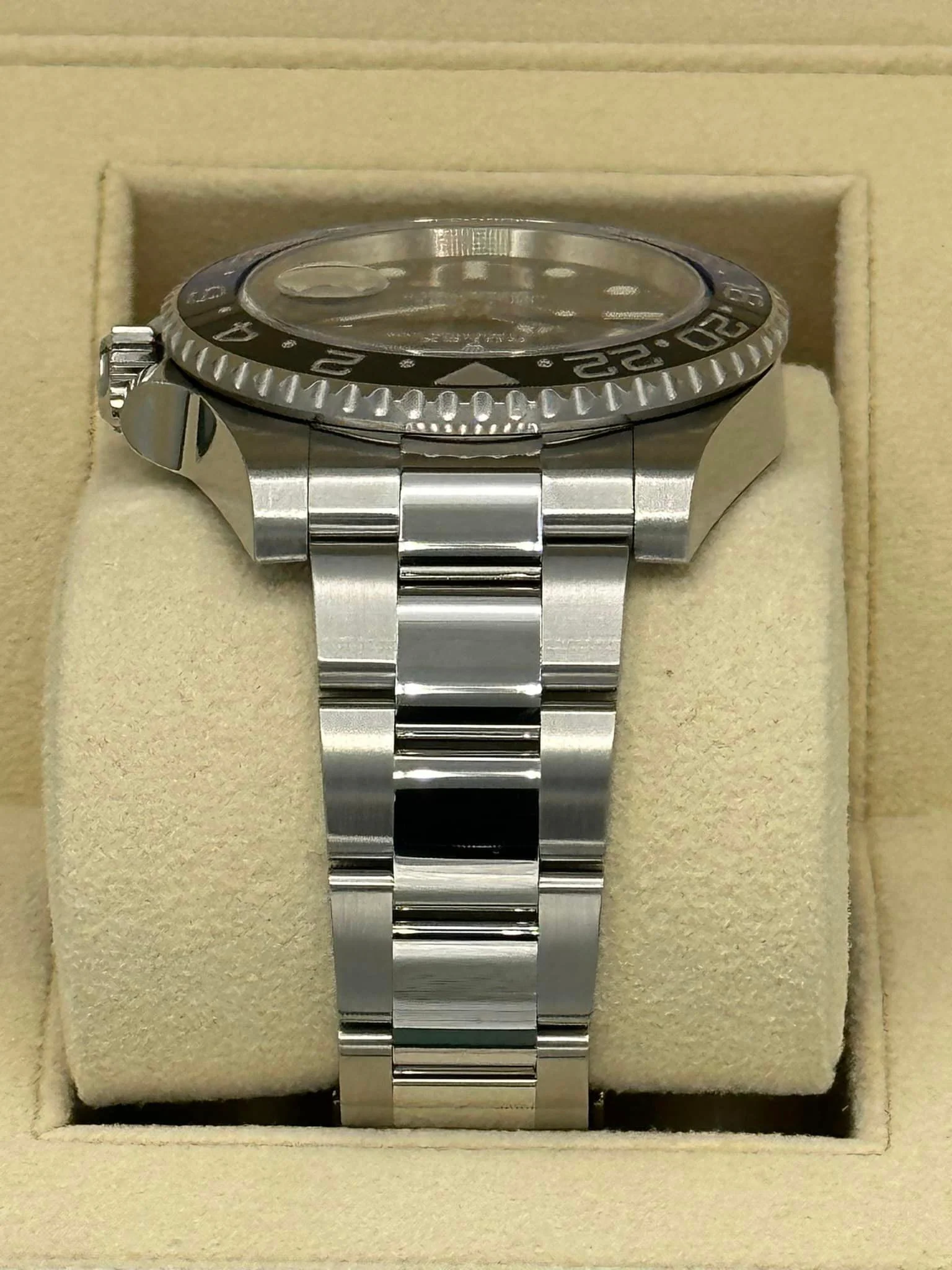 2018 Rolex GMT Master II "Batman" 40mm 116710BLNR Oyster - Image 4