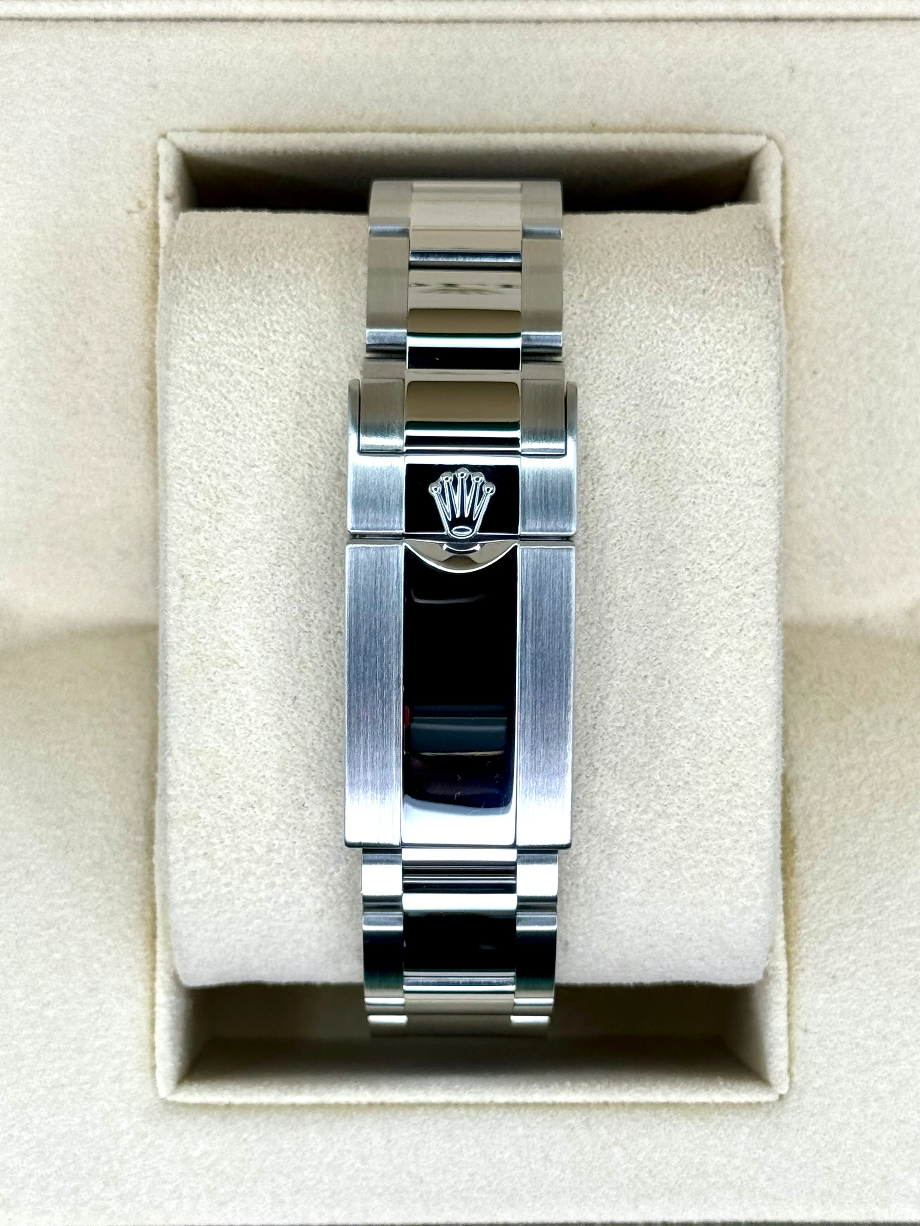 2018 Rolex GMT-Master II "Batman" 40mm 116710BLNR Oyster - Image 2