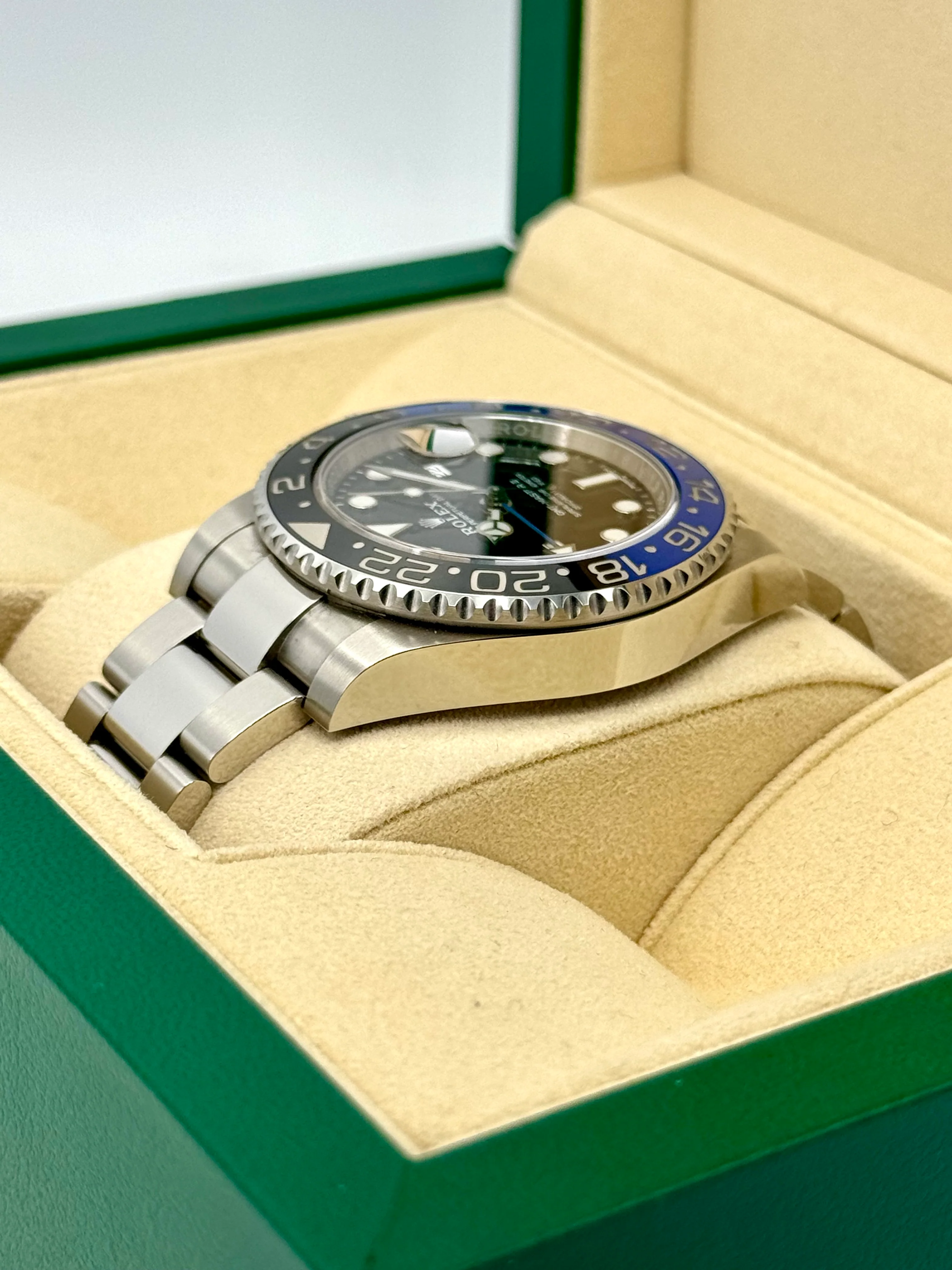 2018 Rolex GMT-Master II "Batman" 40mm 116710BLNR Oyster - Image 7