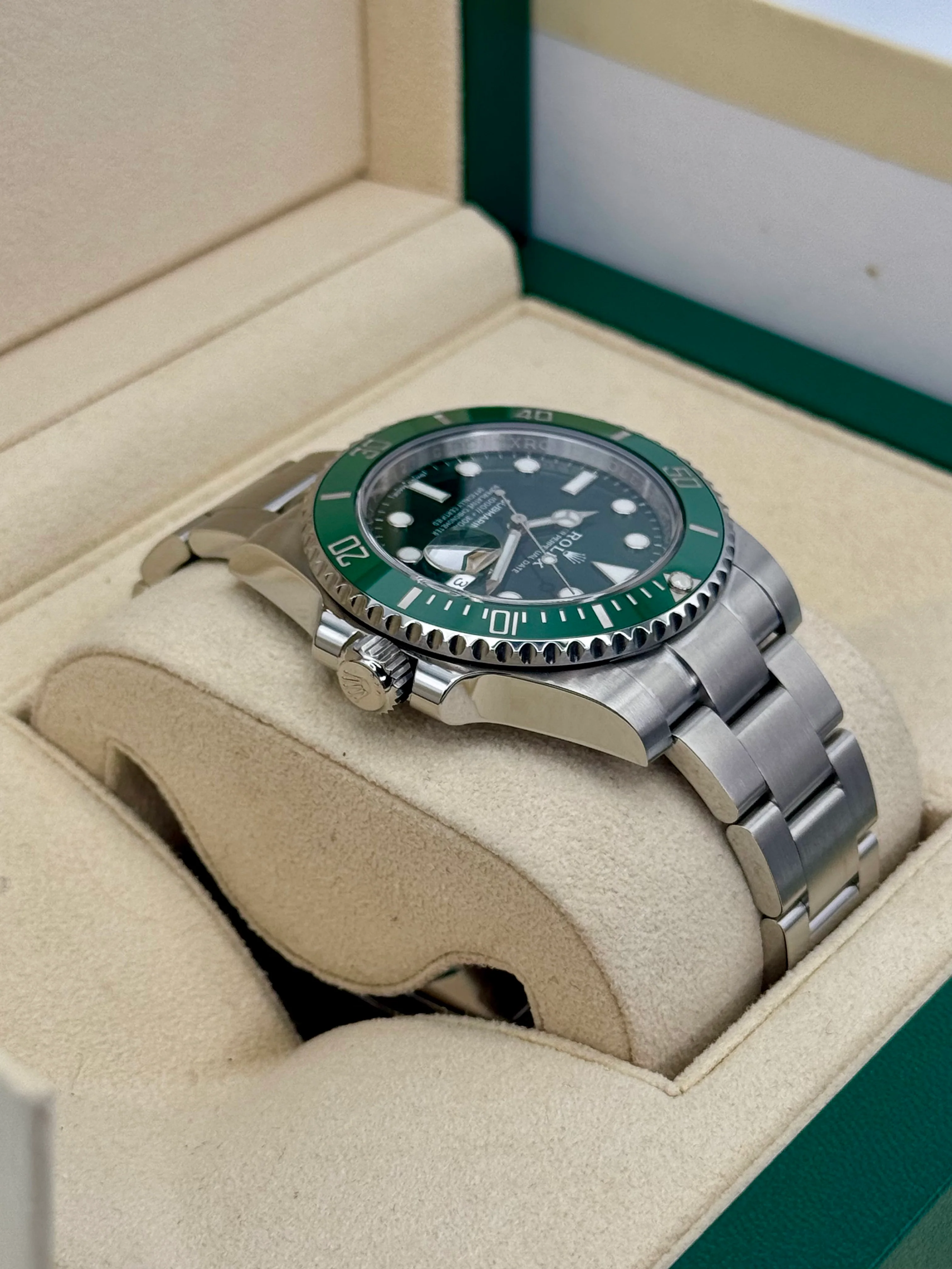 2018 Rolex Submariner “Hulk” 40mm 116610LV Green Dial - Image 8
