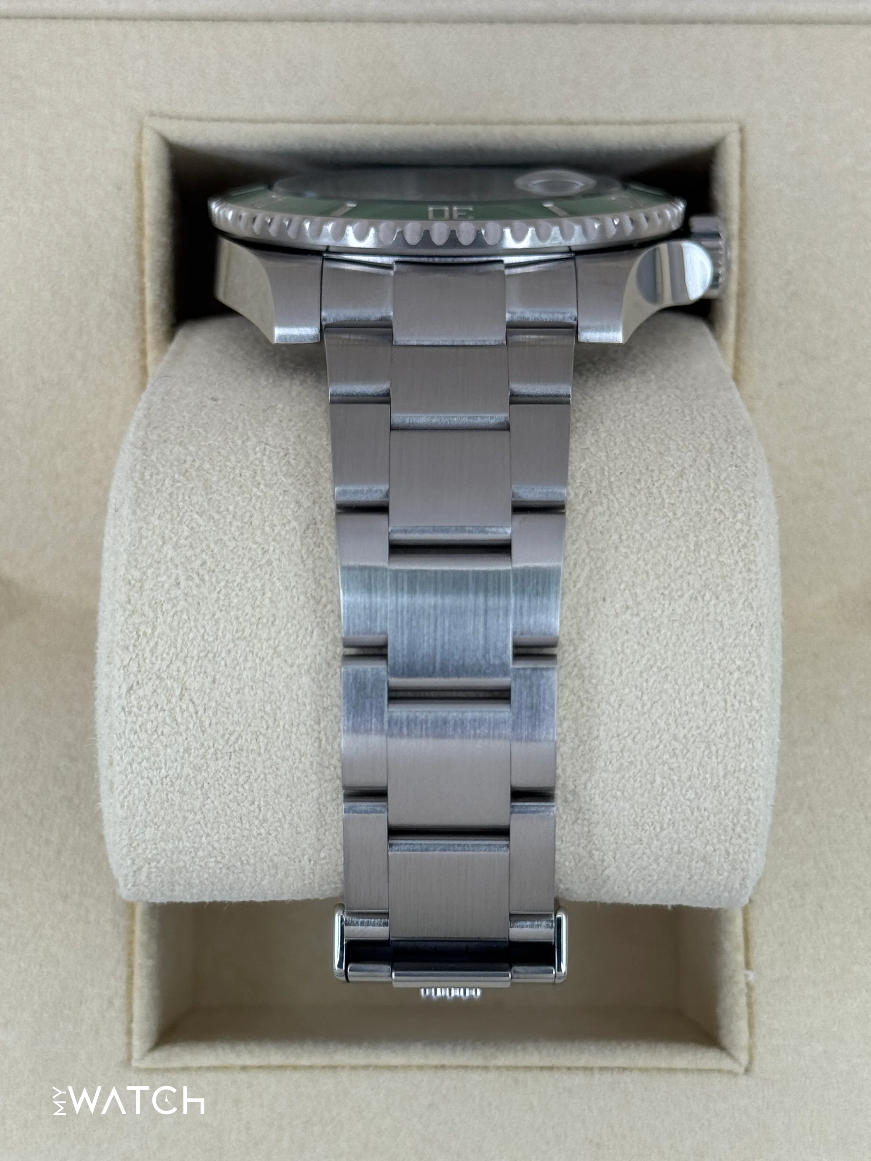 2018 Rolex Submariner “Hulk” 40mm 116610LV Green Dial - Image 3