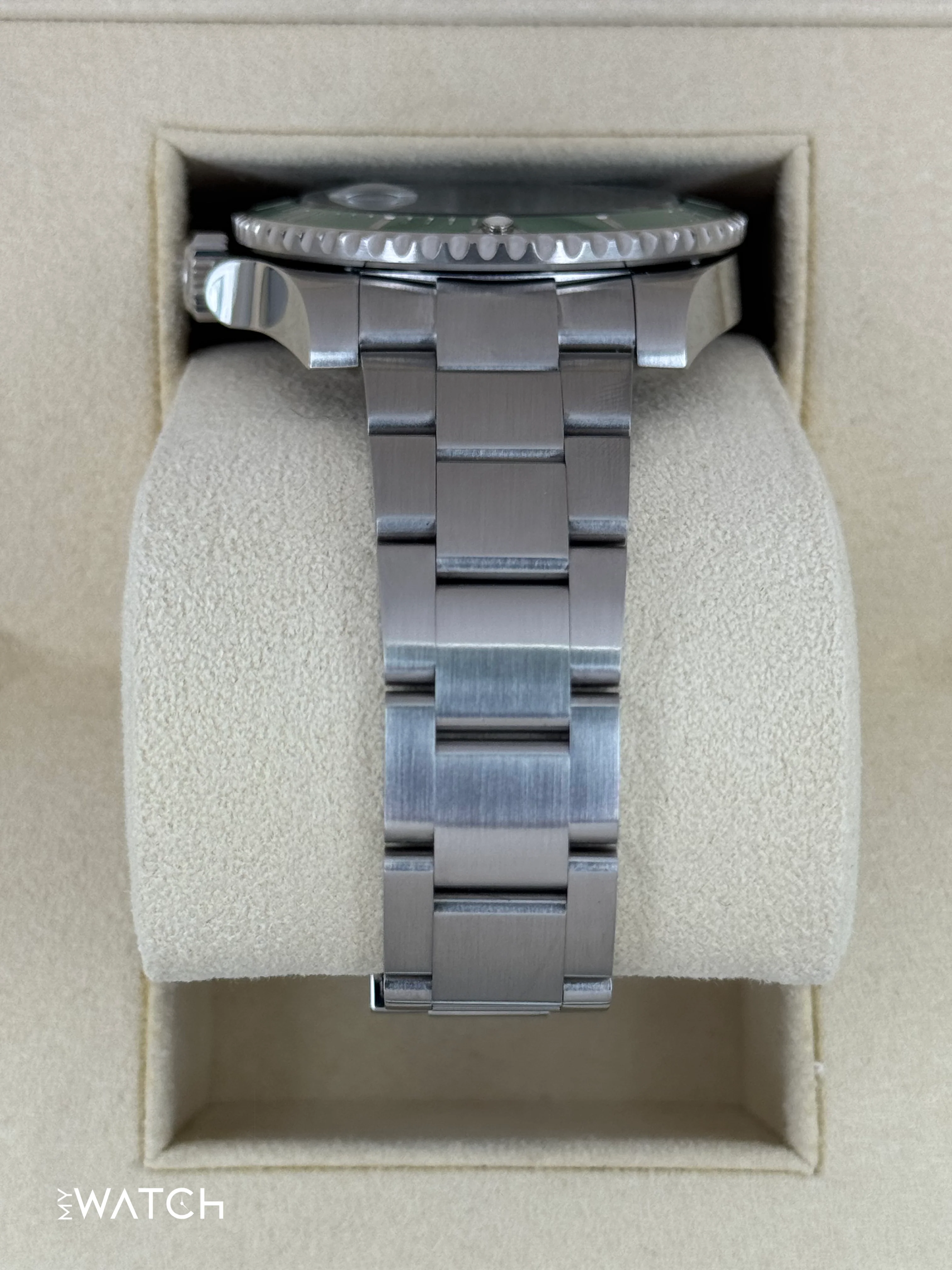 2018 Rolex Submariner “Hulk” 40mm 116610LV Green Dial - Image 4