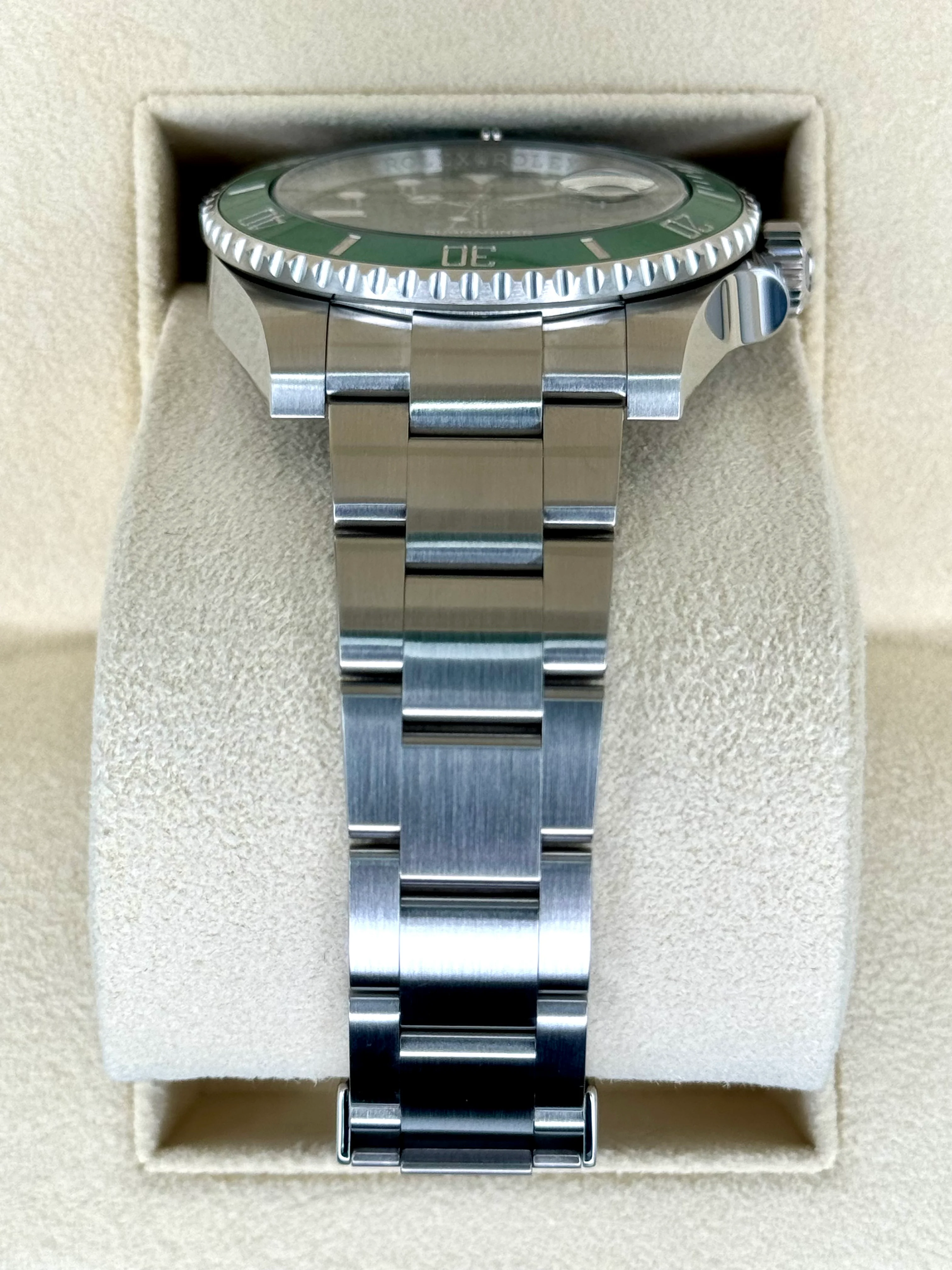 2018 Rolex Submariner “Hulk” 40mm 116610LV Green Dial - Image 3
