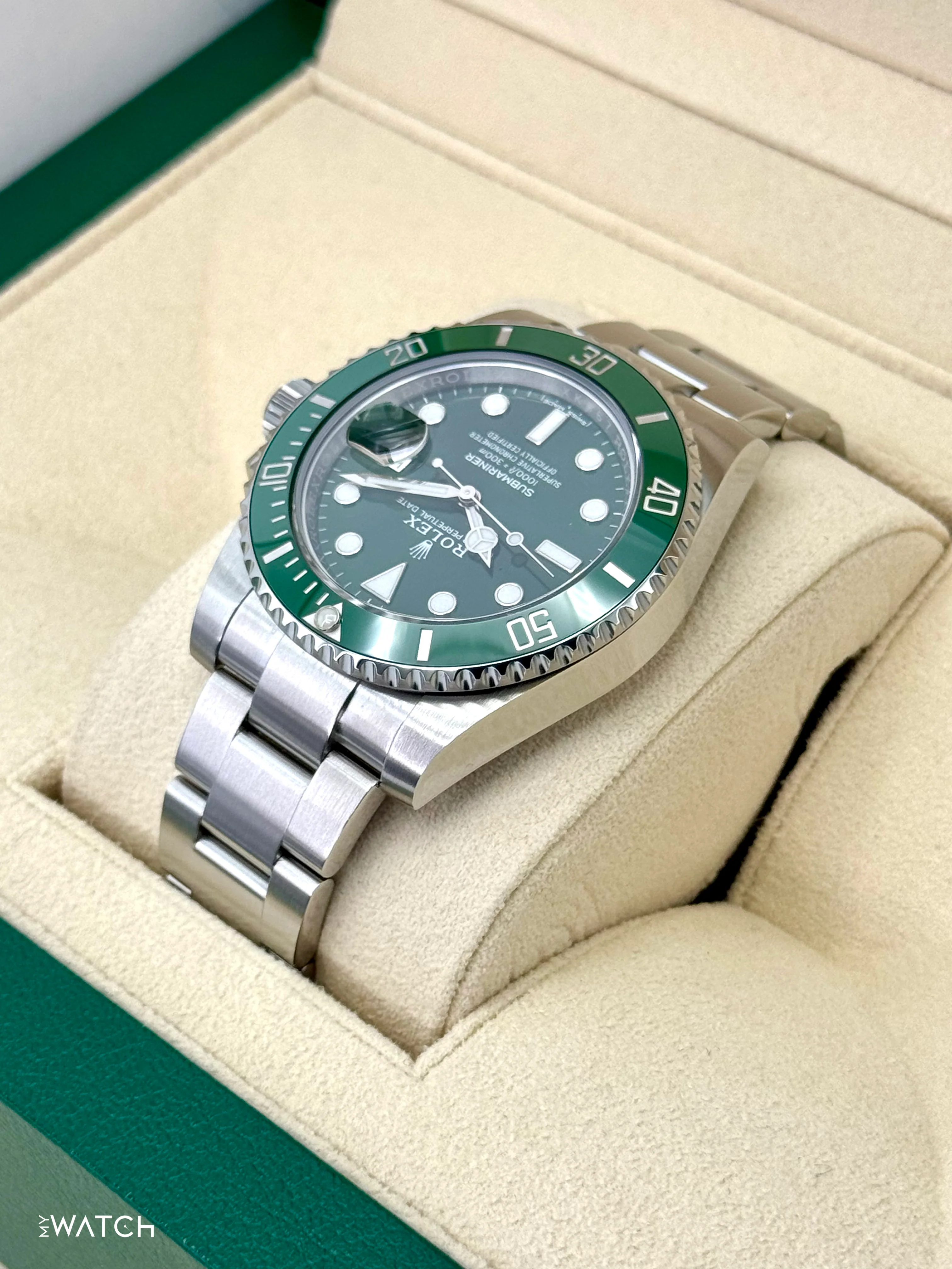 2018 Rolex Submariner “Hulk” 40mm 116610LV Green Dial - Image 7