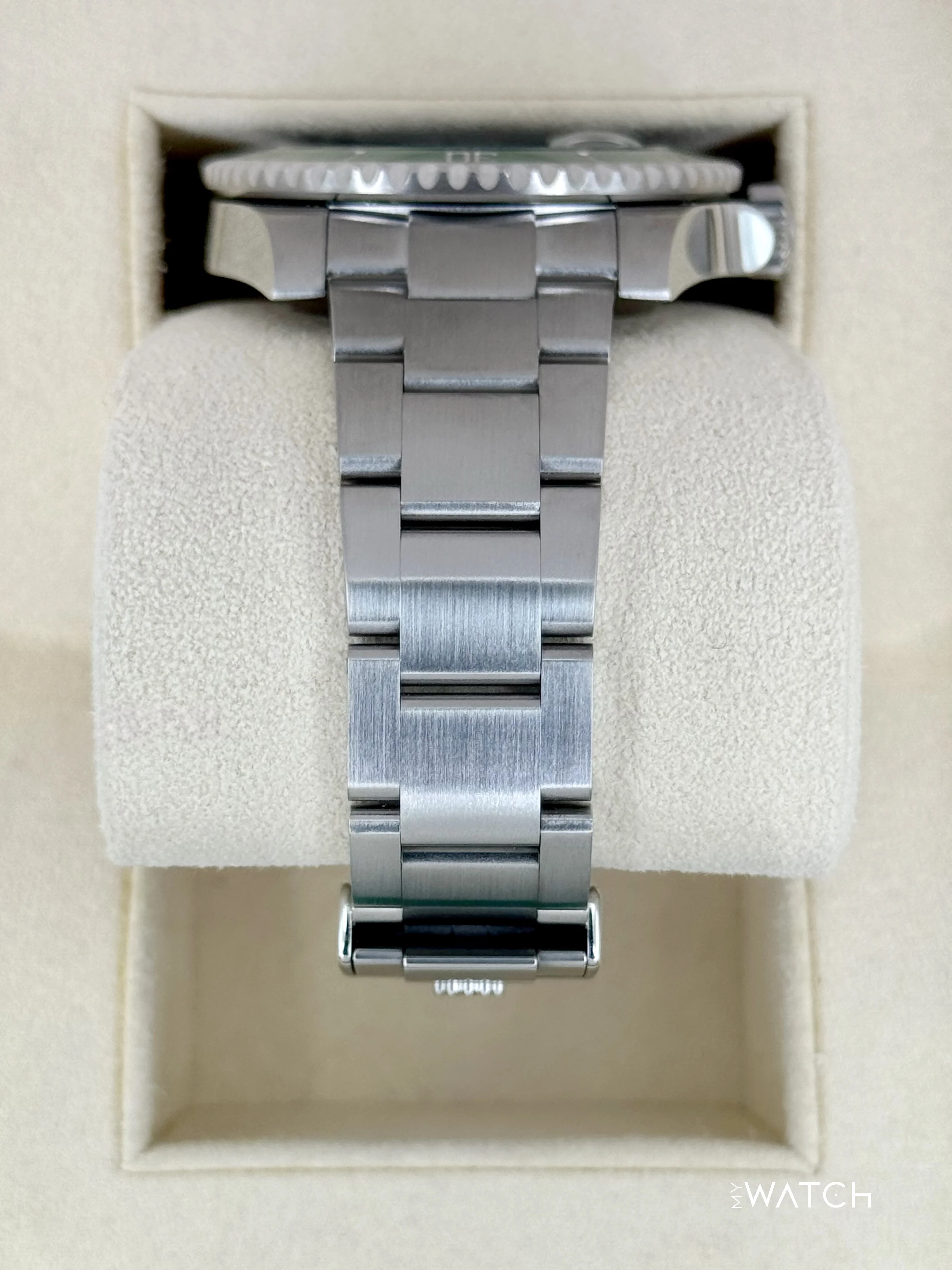 2018 Rolex Submariner “Hulk” 40mm 116610LV Green Dial - Image 3