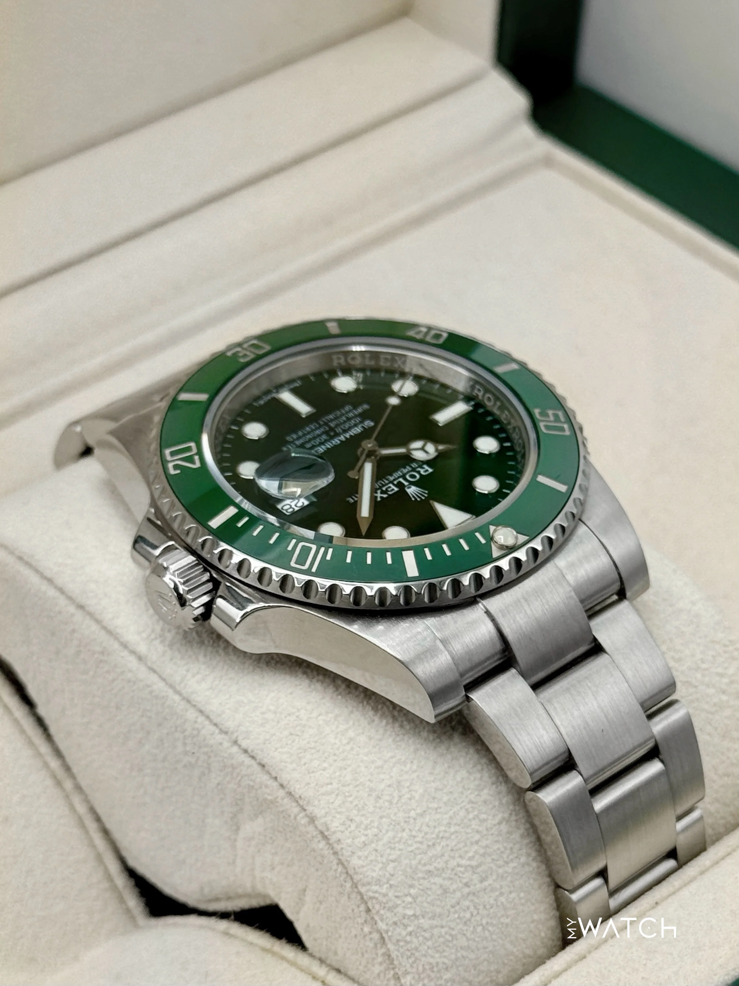 2018 Rolex Submariner “Hulk” 40mm 116610LV Green Dial - Image 8