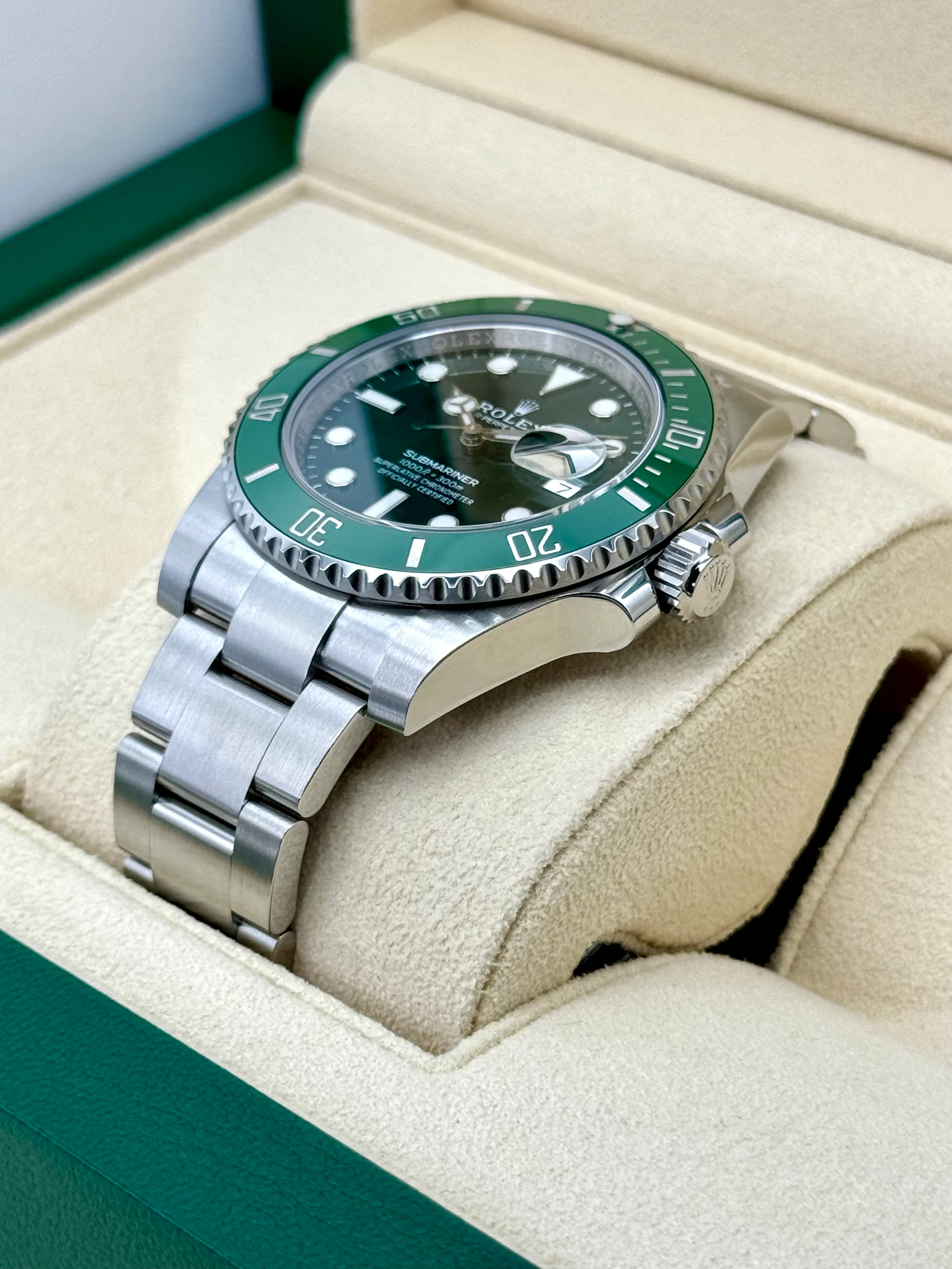 2018 Rolex Submariner “Hulk” 40mm 116610LV Green Dial - Image 5