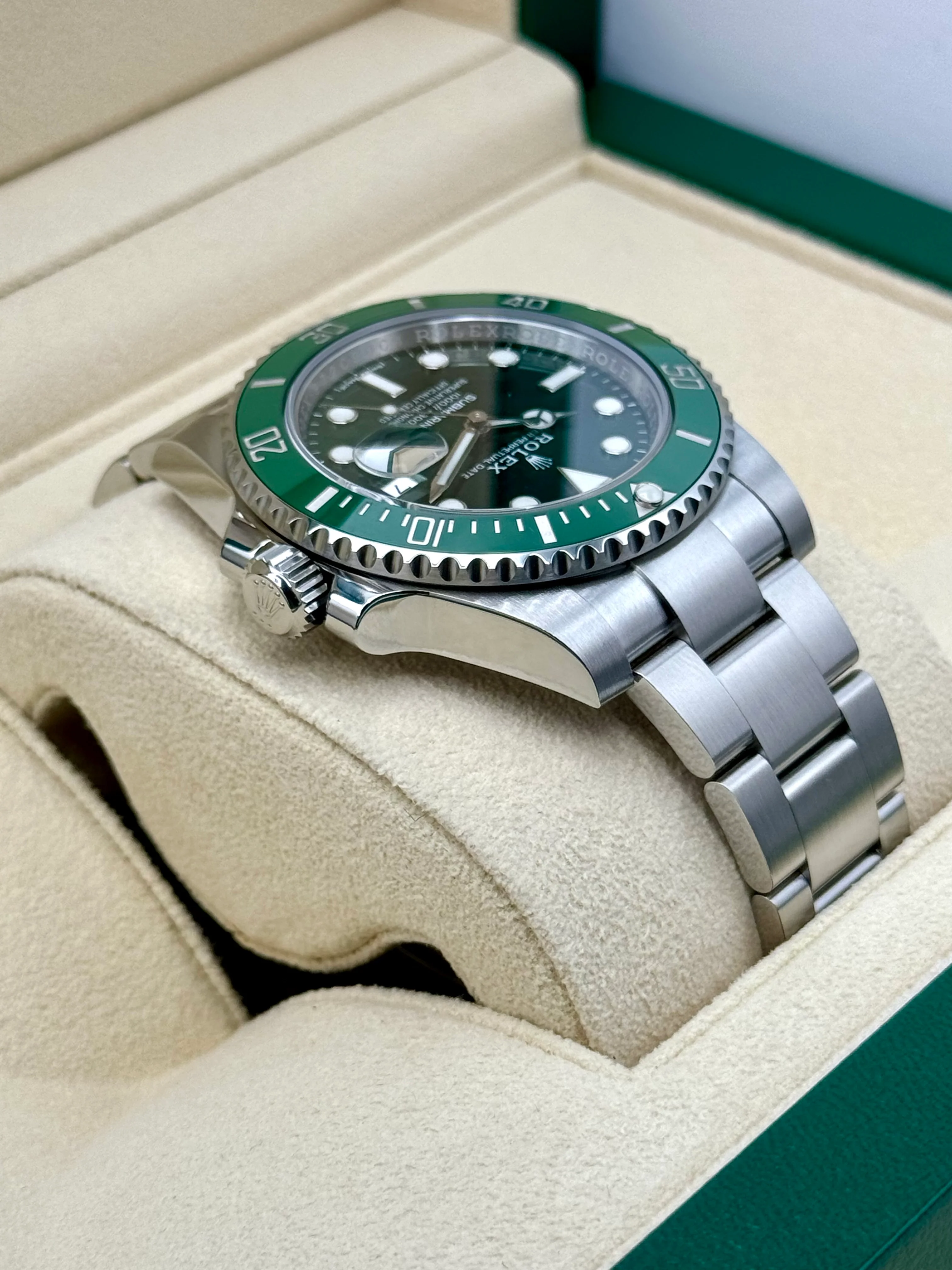 2018 Rolex Submariner “Hulk” 40mm 116610LV Green Dial - Image 8
