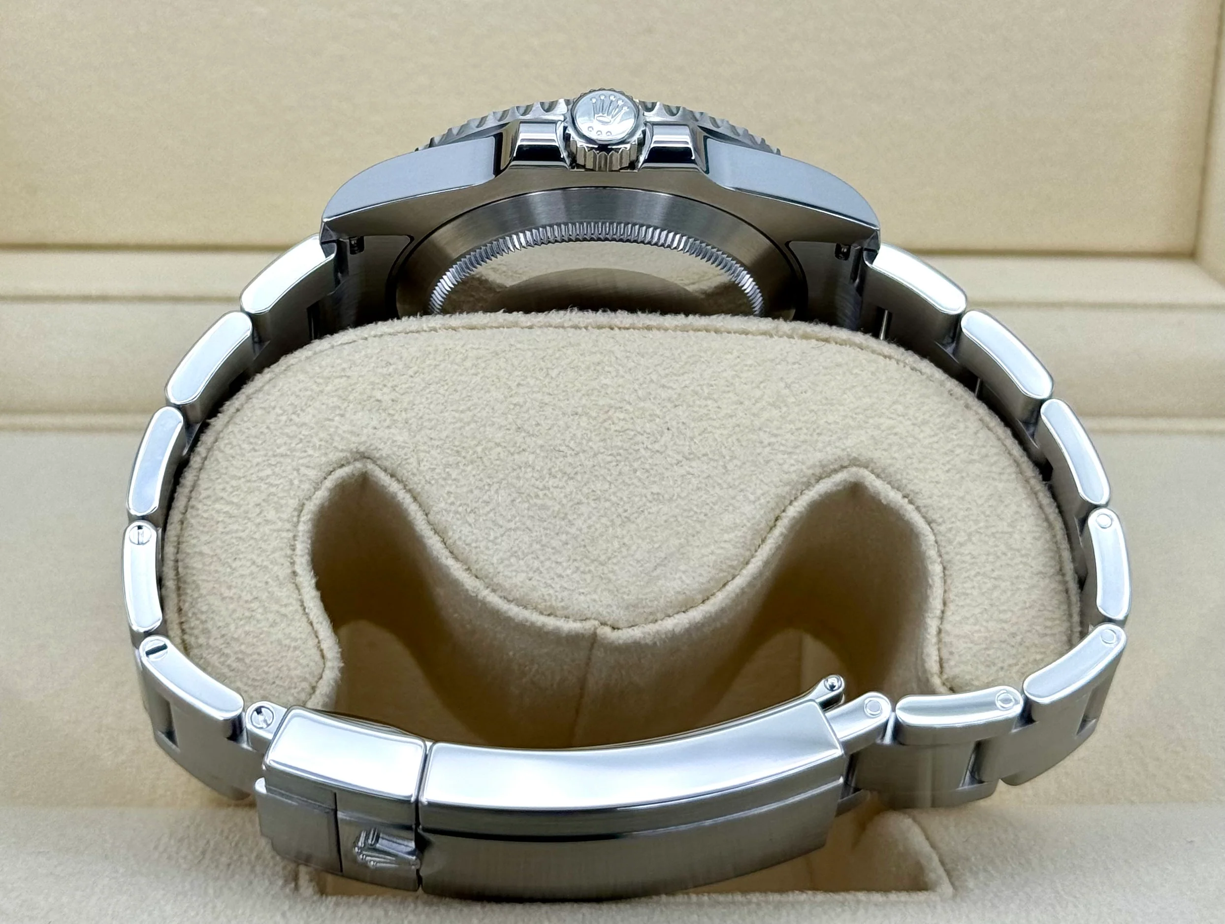 2018 Rolex Submariner “Hulk” 40mm 116610LV Green Dial - Image 9