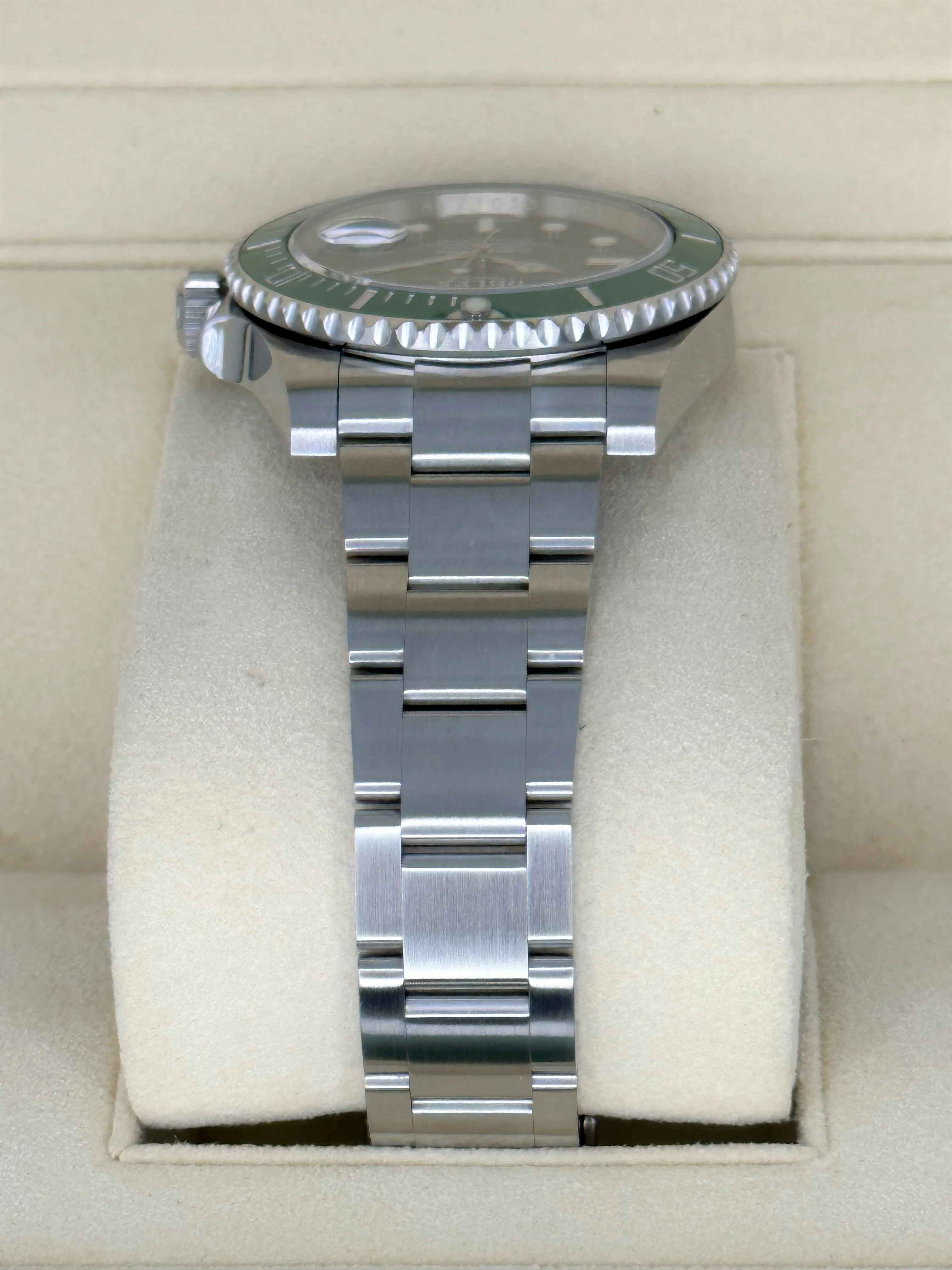 2018 Rolex Submariner "Hulk" 40mm 116610LV Green Dial - Image 4
