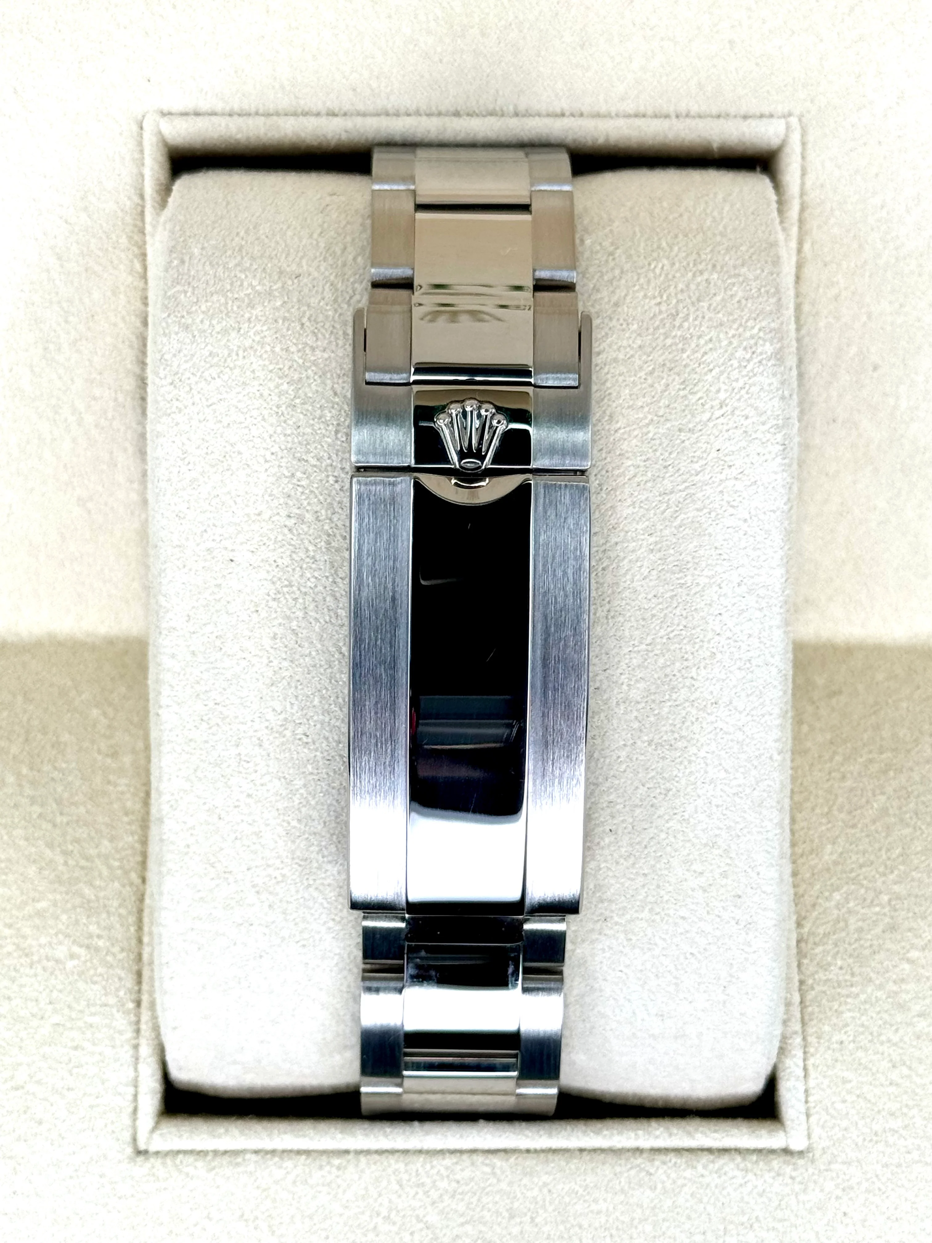 2018 Rolex Submariner "Smurf" 40mm 116619LB White Gold Blue Dial - Image 2