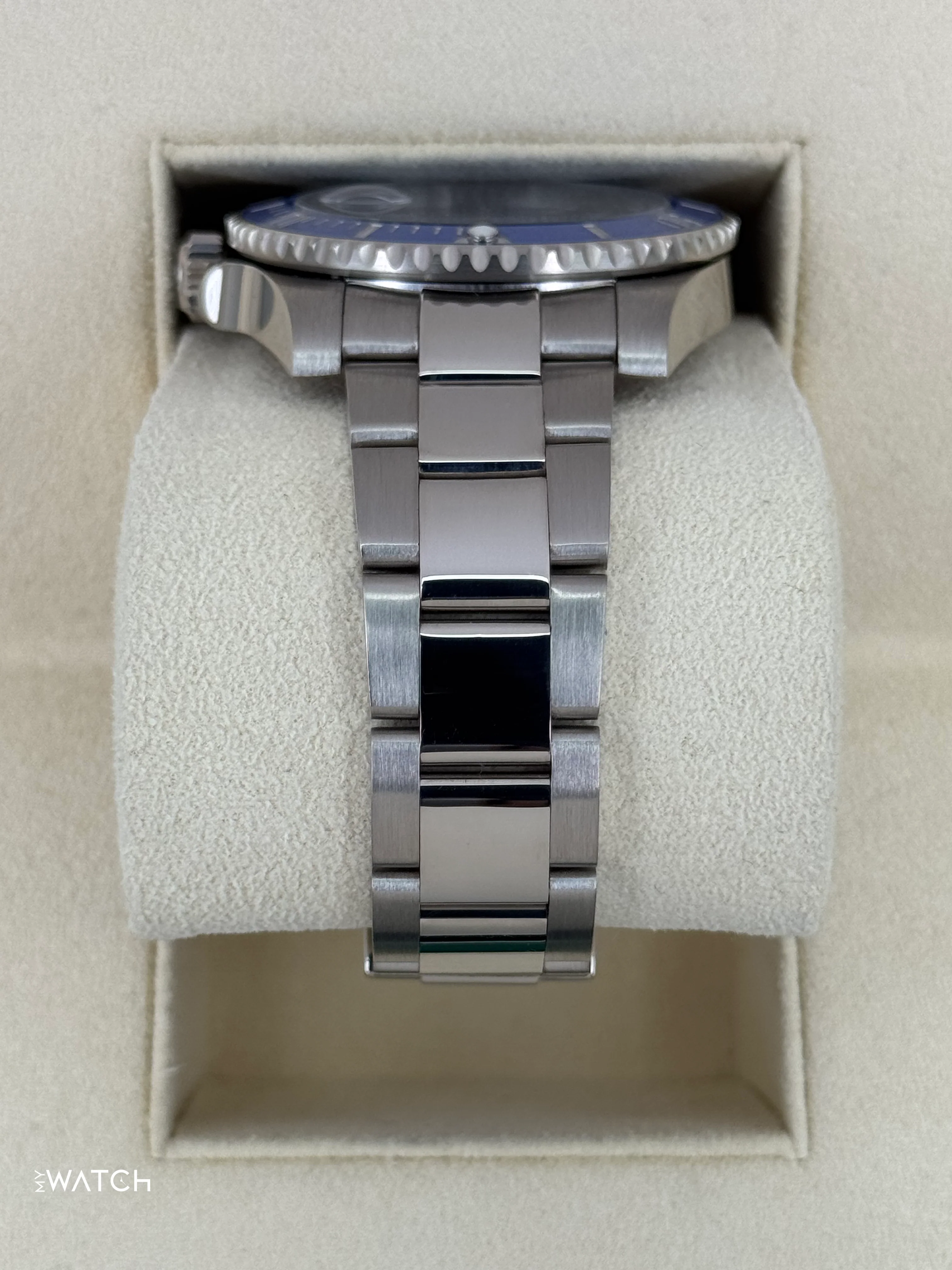 2018 Rolex Submariner "Smurf" 40mm 116619LB White Gold Blue Dial - Image 4