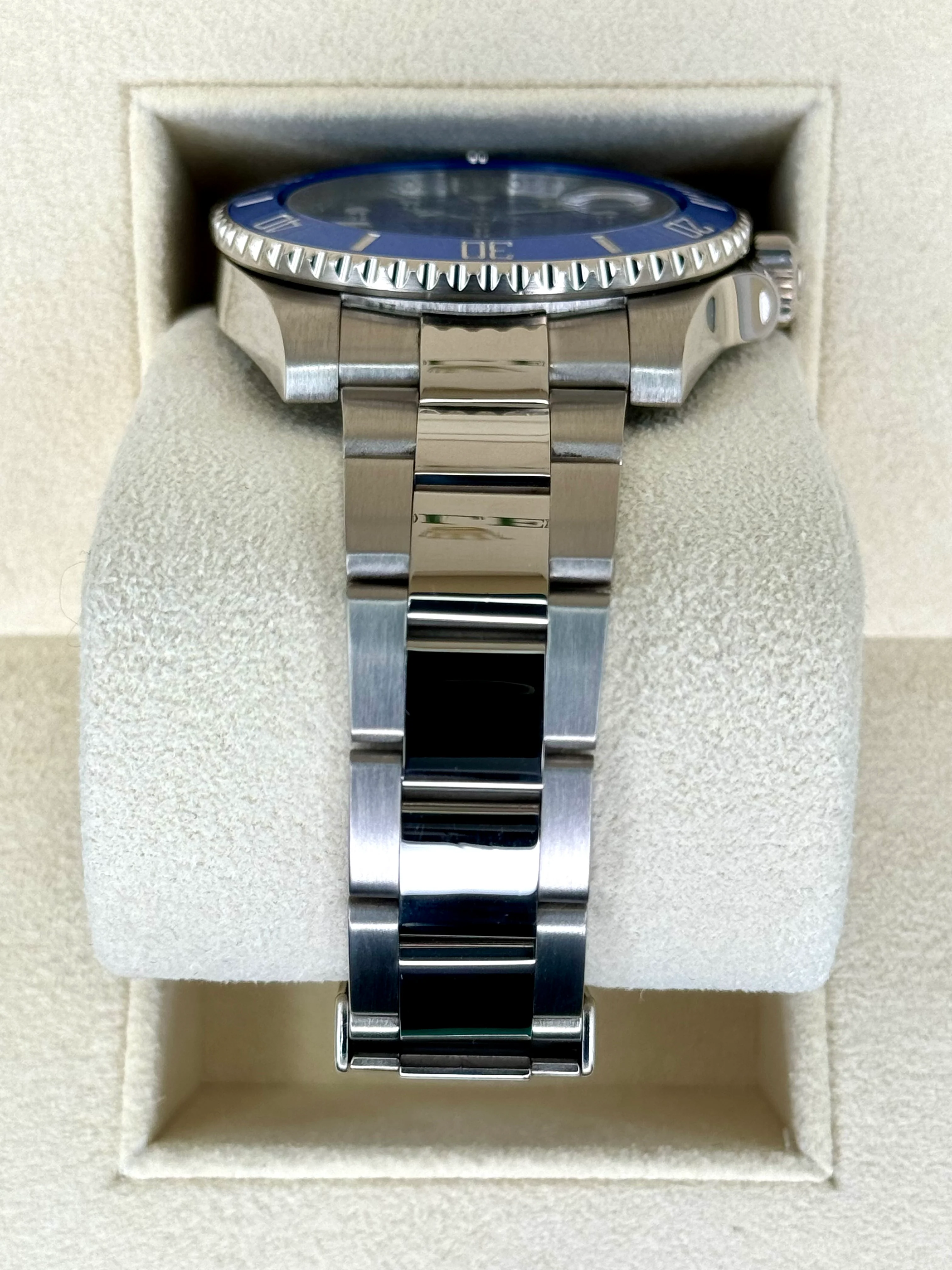 2018 Rolex Submariner "Smurf" 40mm 116619LB White Gold Blue Dial - Image 3