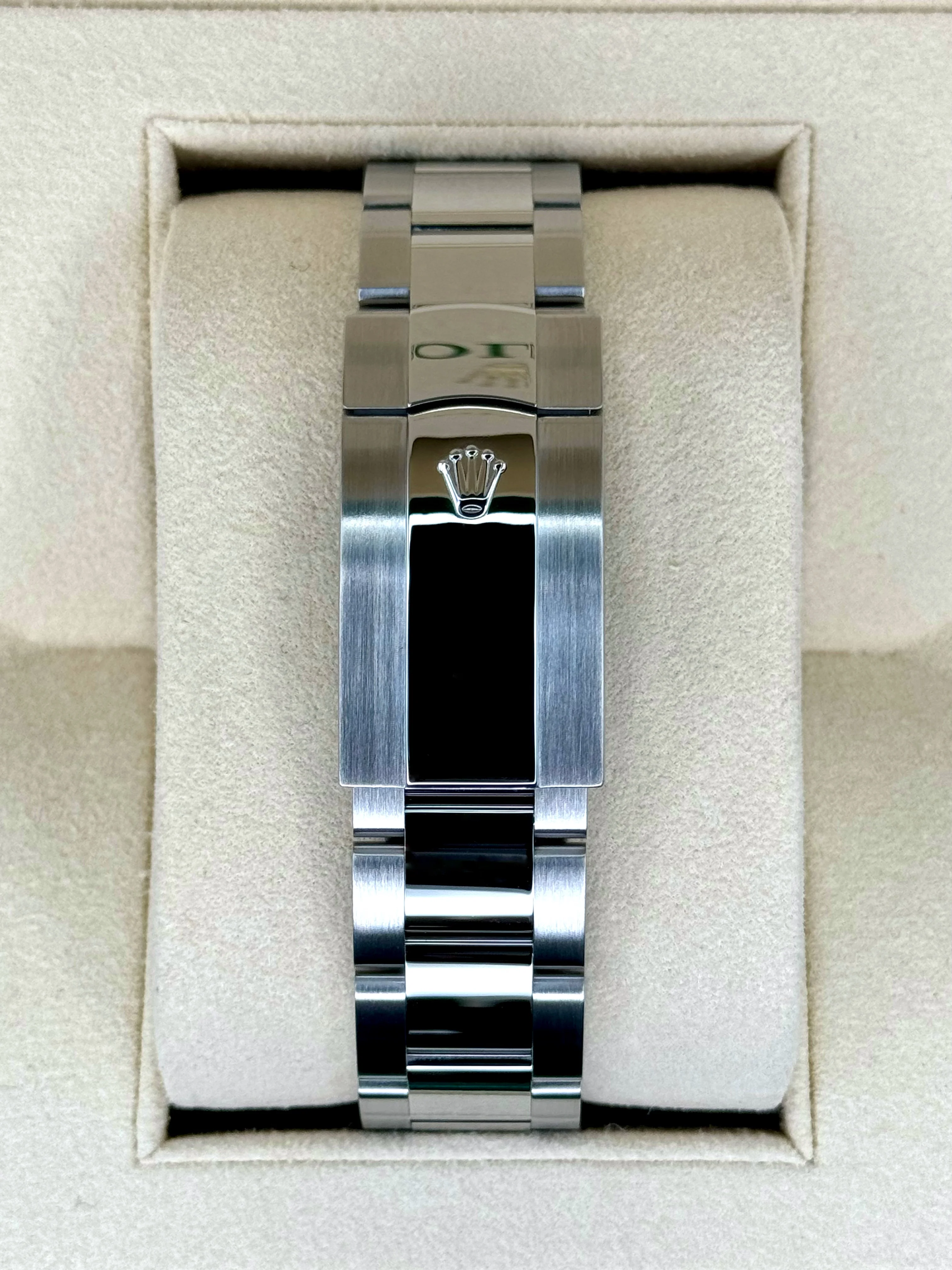 2018 Sky-Dweller 42mm 326934 Stainless Steel Oyster Blue Dial - Image 2