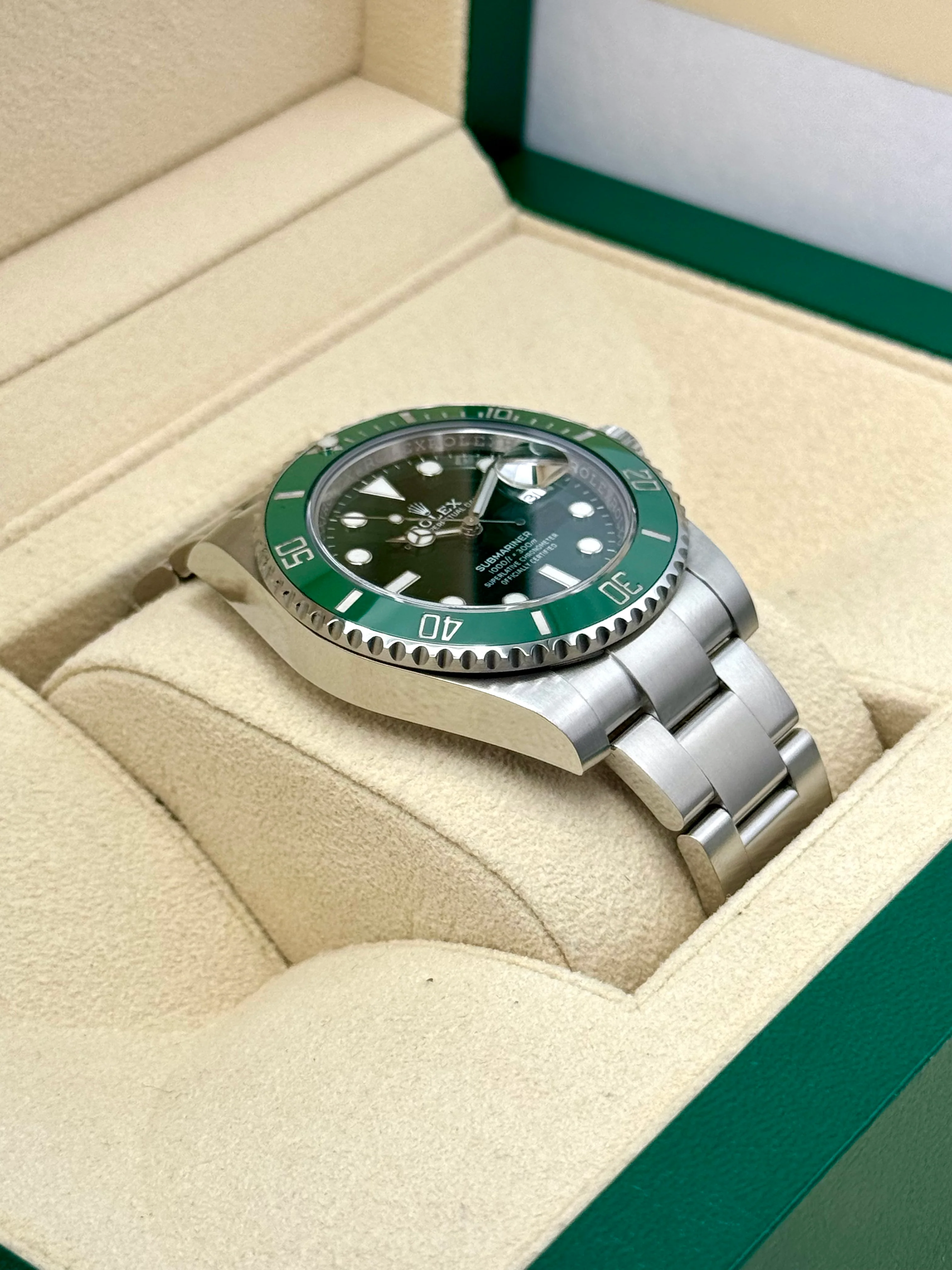 2018 Rolex Submariner “Hulk” 40mm 116610LV Green Dial - Image 6