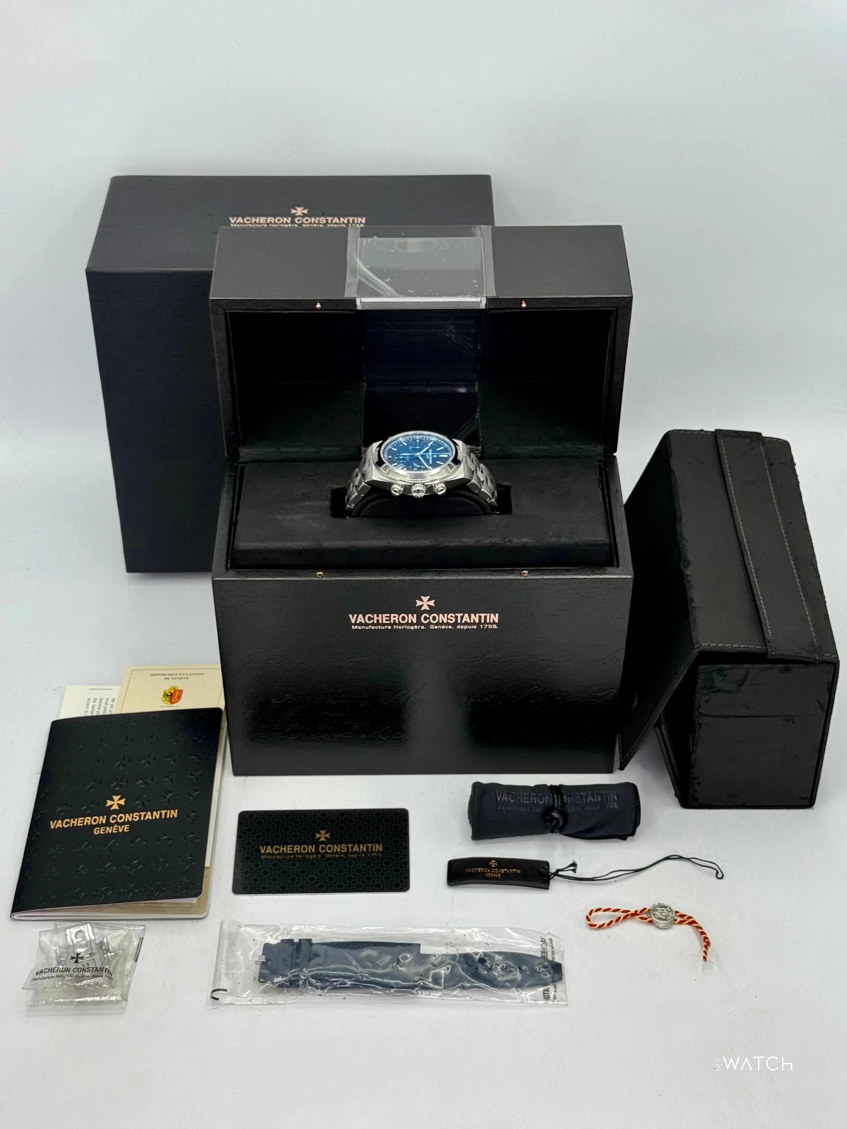 2018 Vacheron Constantin Overseas 42.5mm 5500V Stainless Blue Dial - Image 11