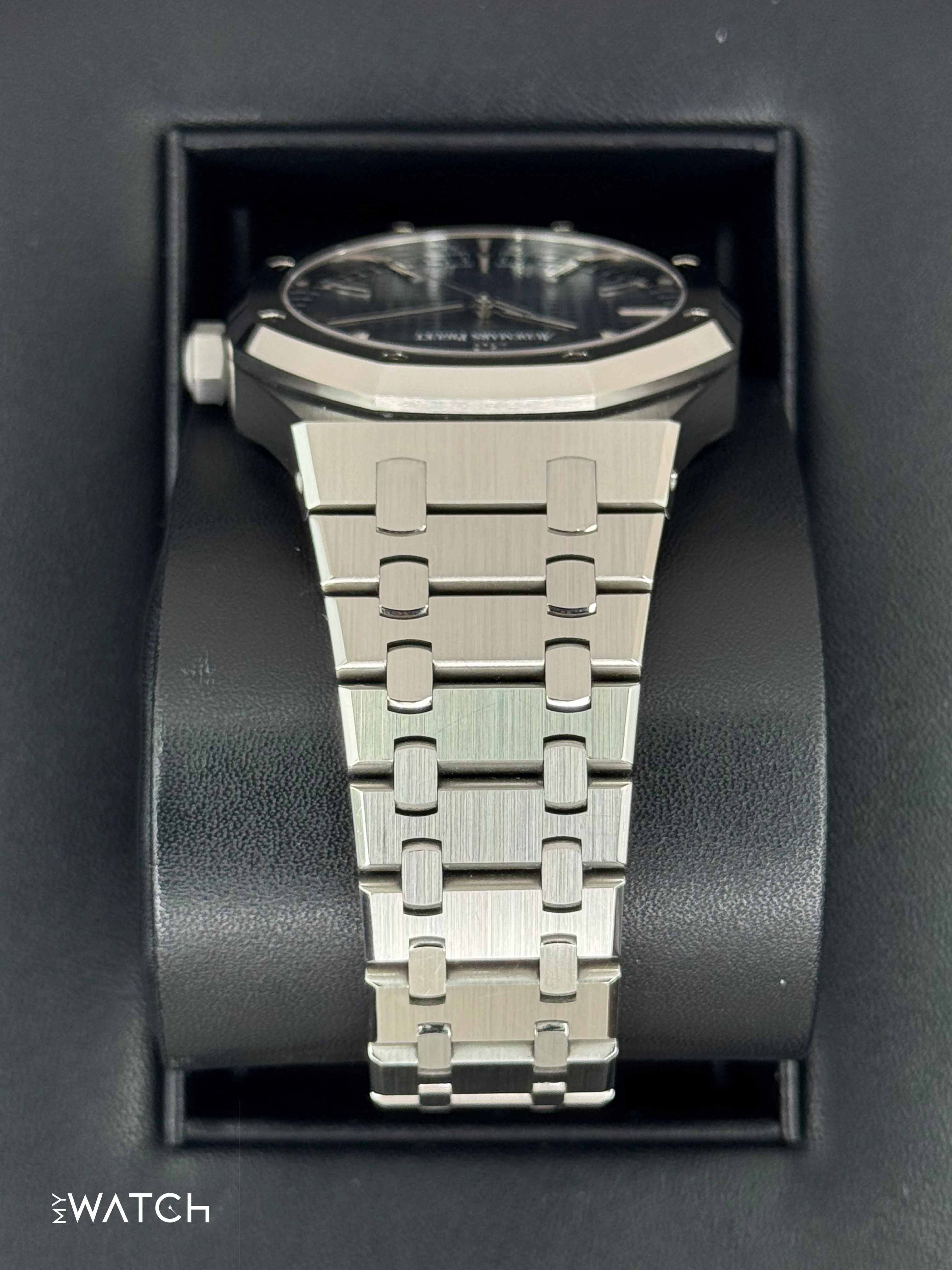 2019 Audemars Piguet Royal Oak 41mm 15500ST Blue Dial - Image 4