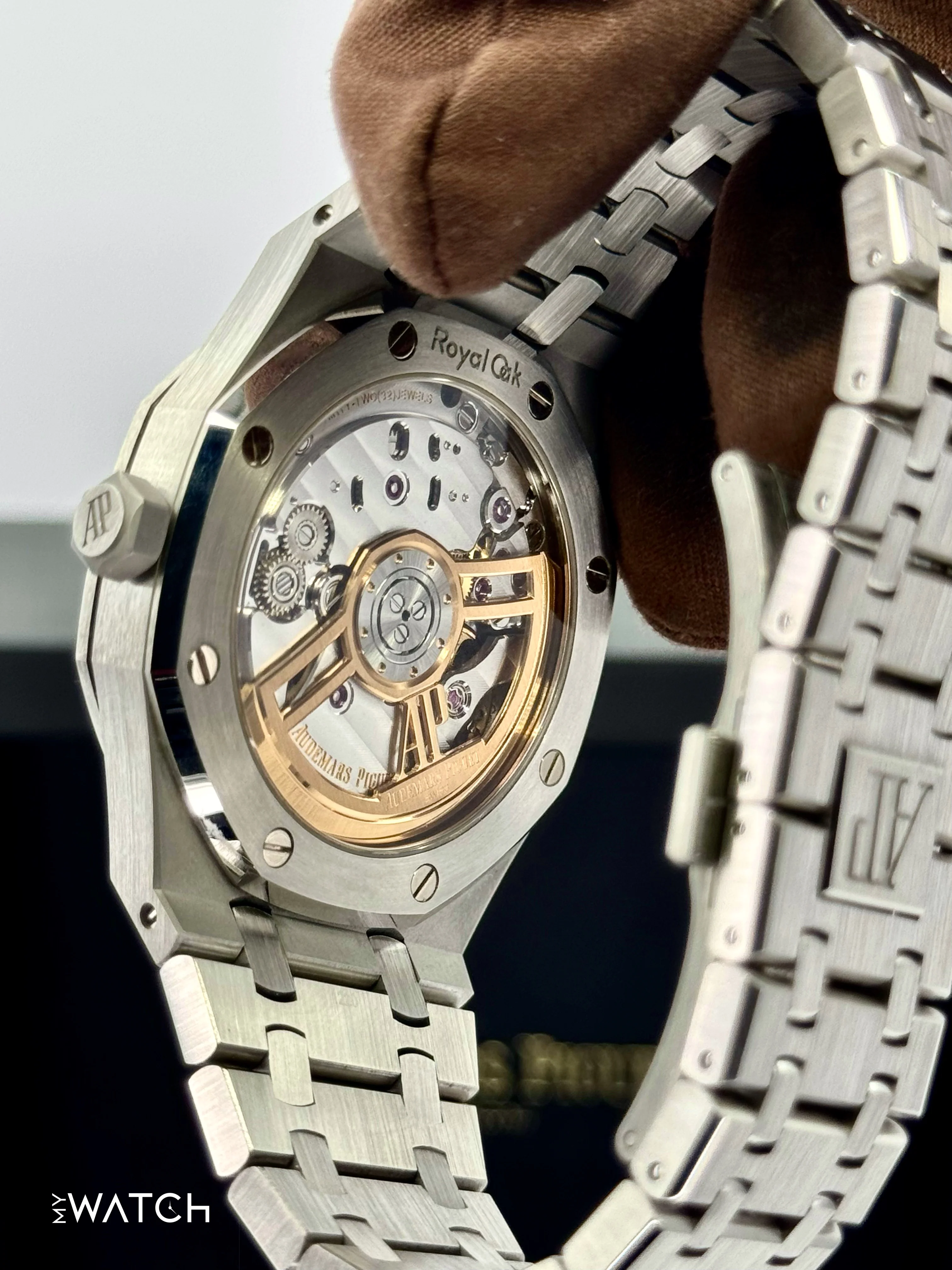 2019 Audemars Piguet Royal Oak 41mm 15500ST Blue Dial - Image 9