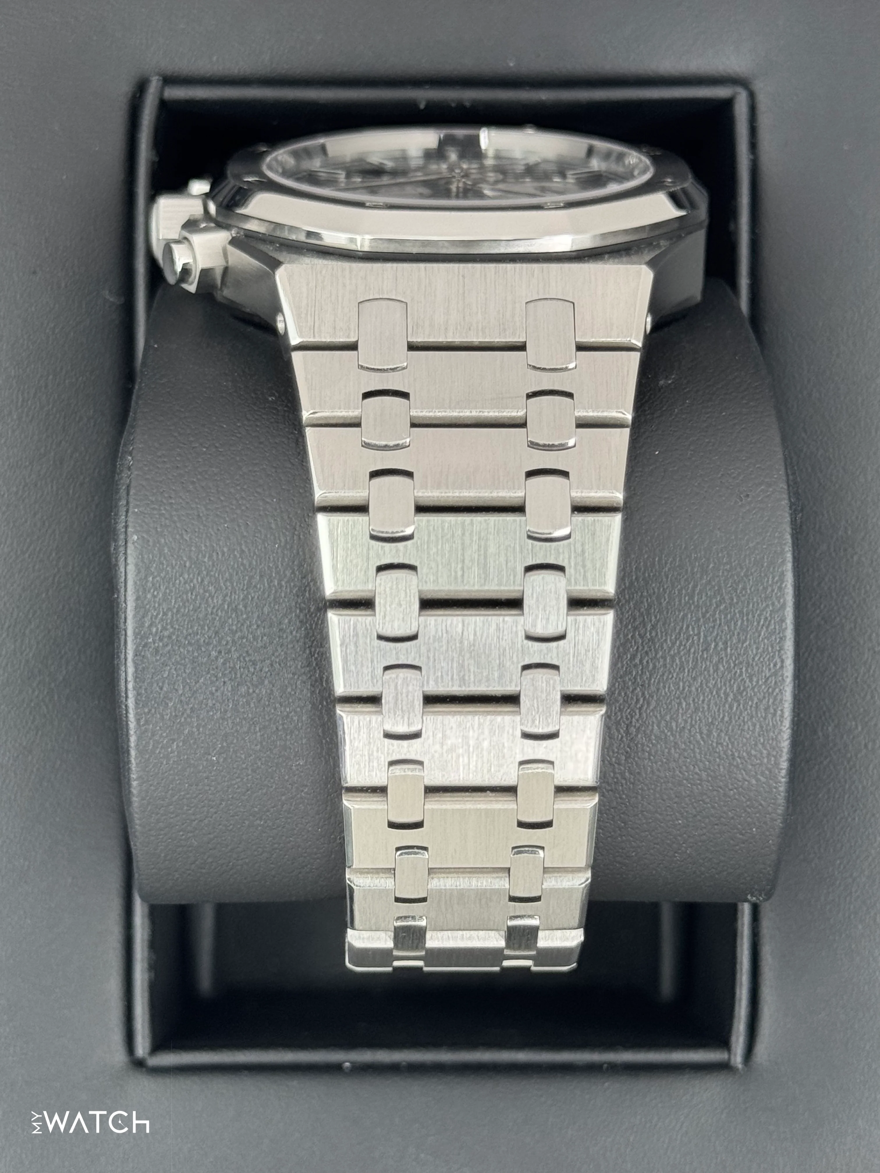 2019 Audemars Piguet Royal Oak 41mm 26331ST Chronograph Blue Dial - Image 4