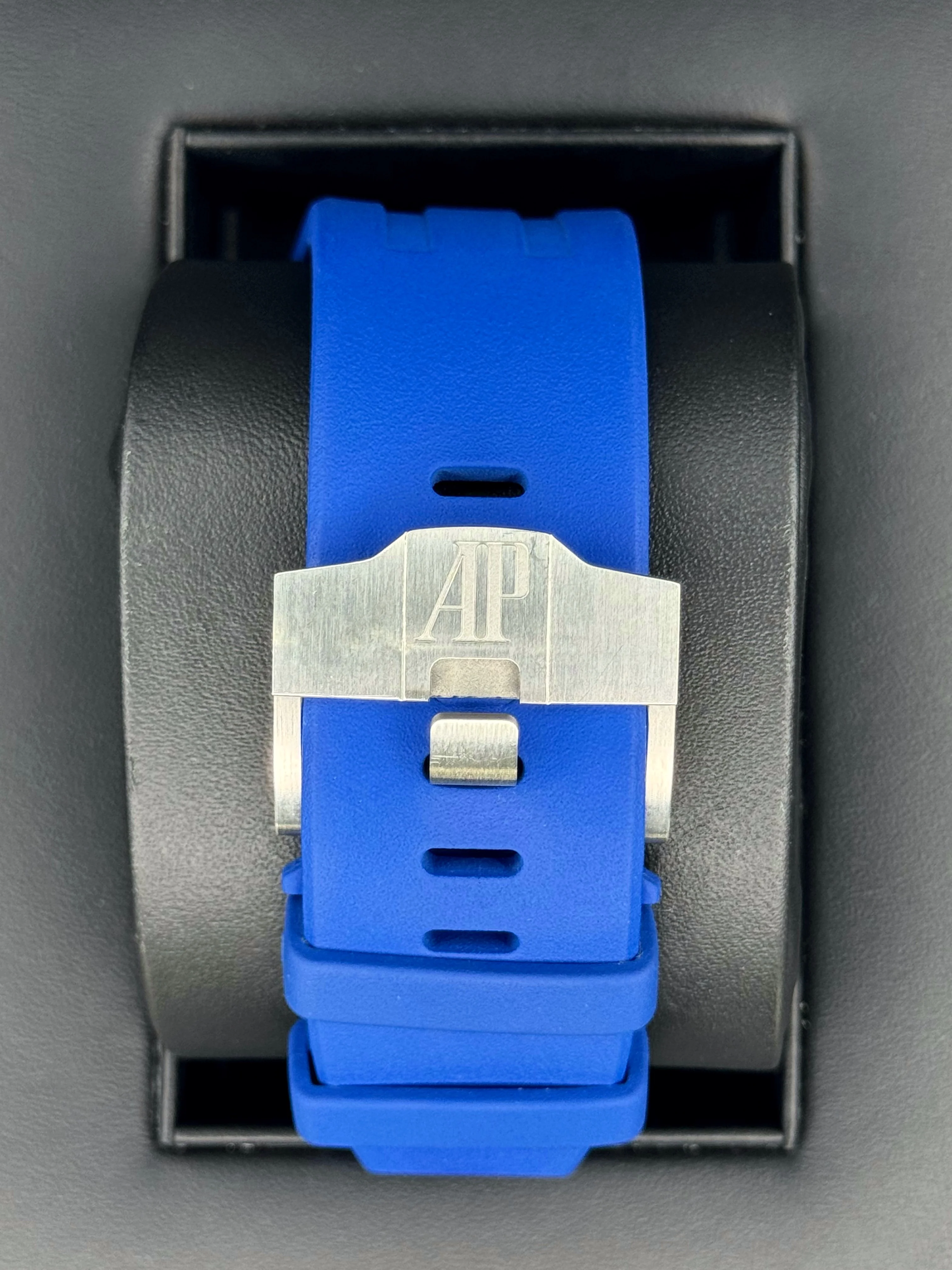 2019 Audemars Piguet Royal Oak Offshore 44mm 26400SO Blue Ceramic - Image 2