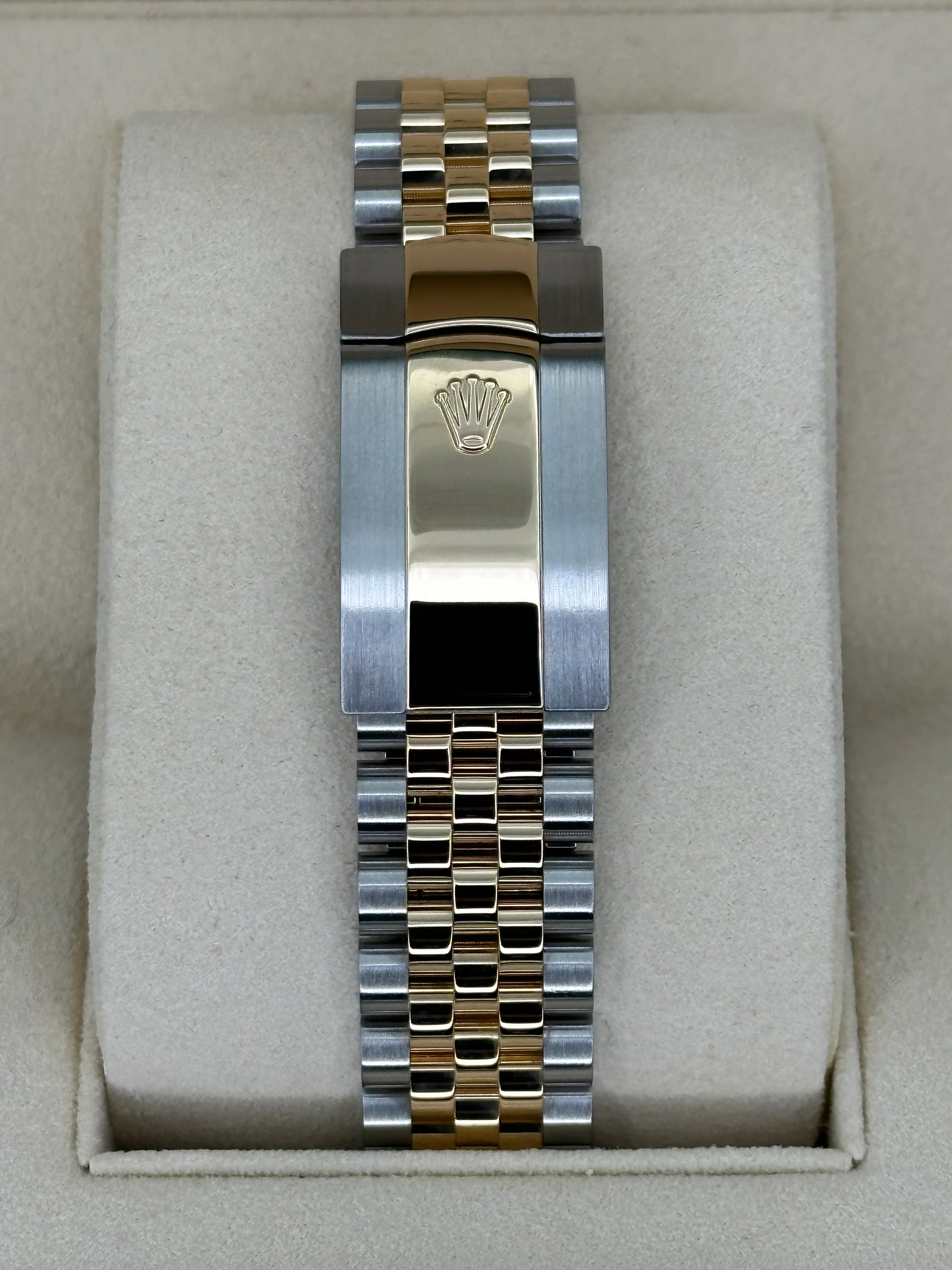 2019 Datejust 36mm 126233 Two-Tone Jubilee 10 Diamond Anniversary Dial - Image 2