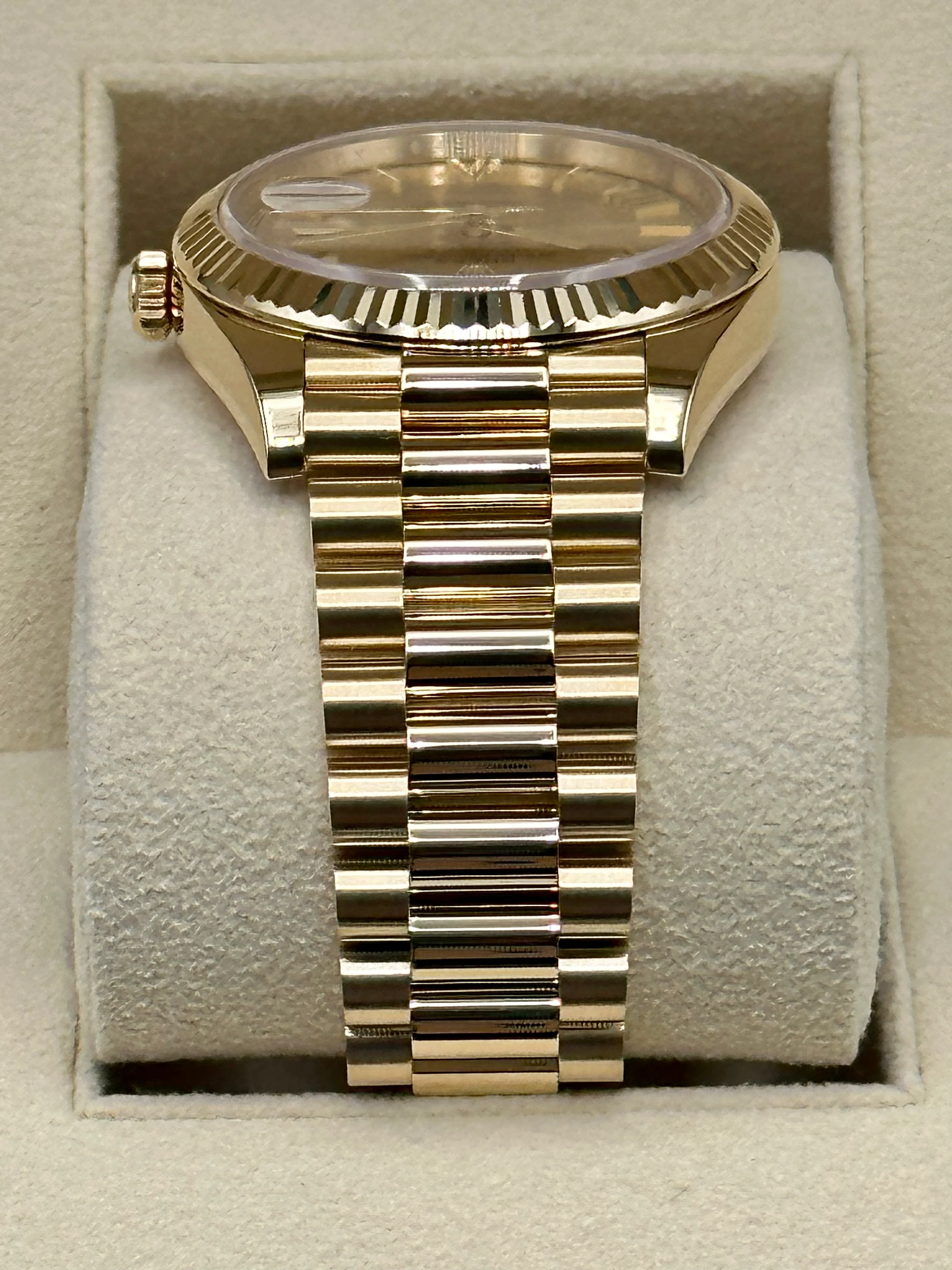 2019 Rolex Day-Date 40mm 228238 Presidential Champagne Dial - Image 3