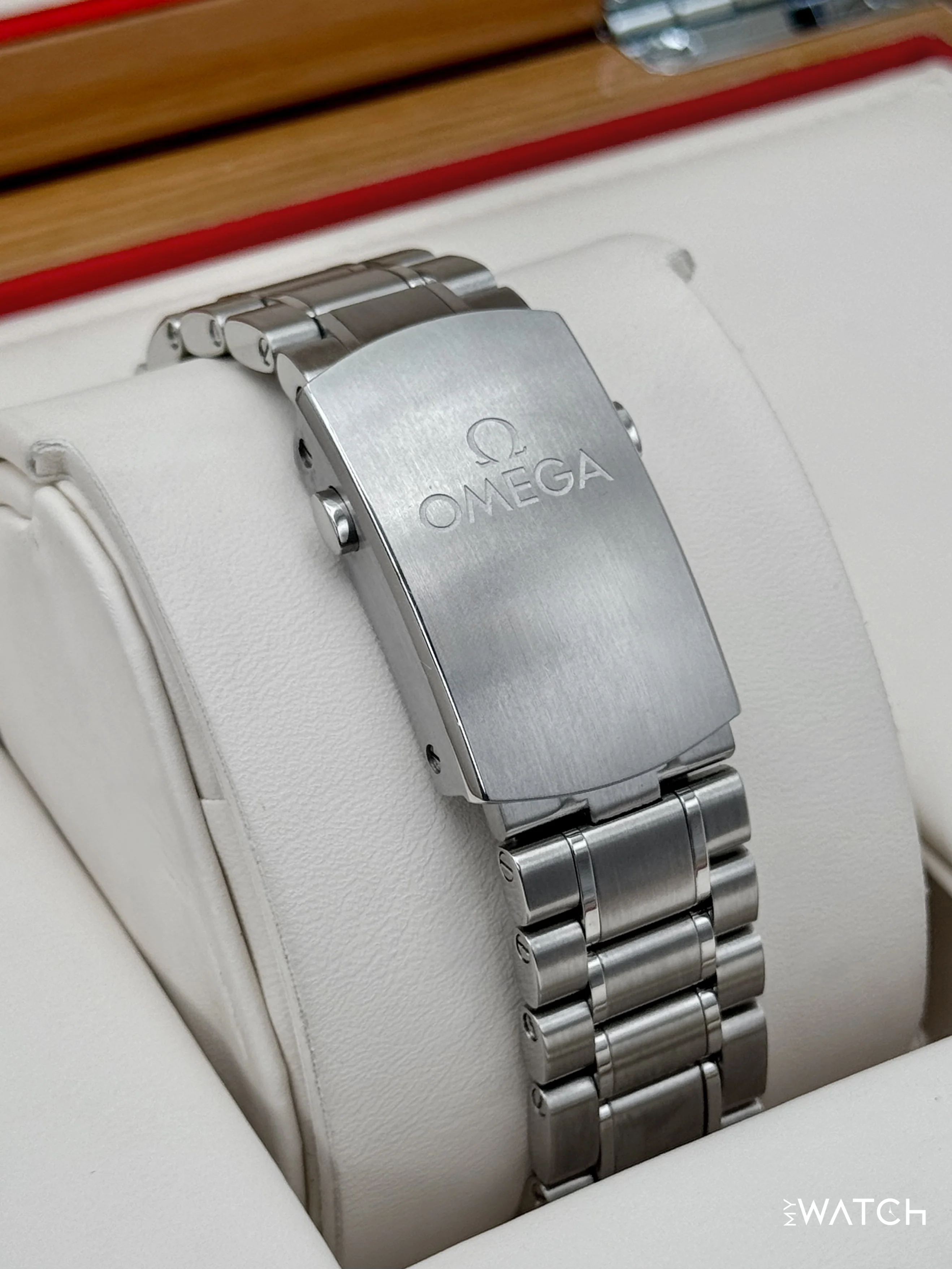 2019 Omega Speedmaster Racing 44.2mm 329.30.44.51.04.001 White Dial - Image 2