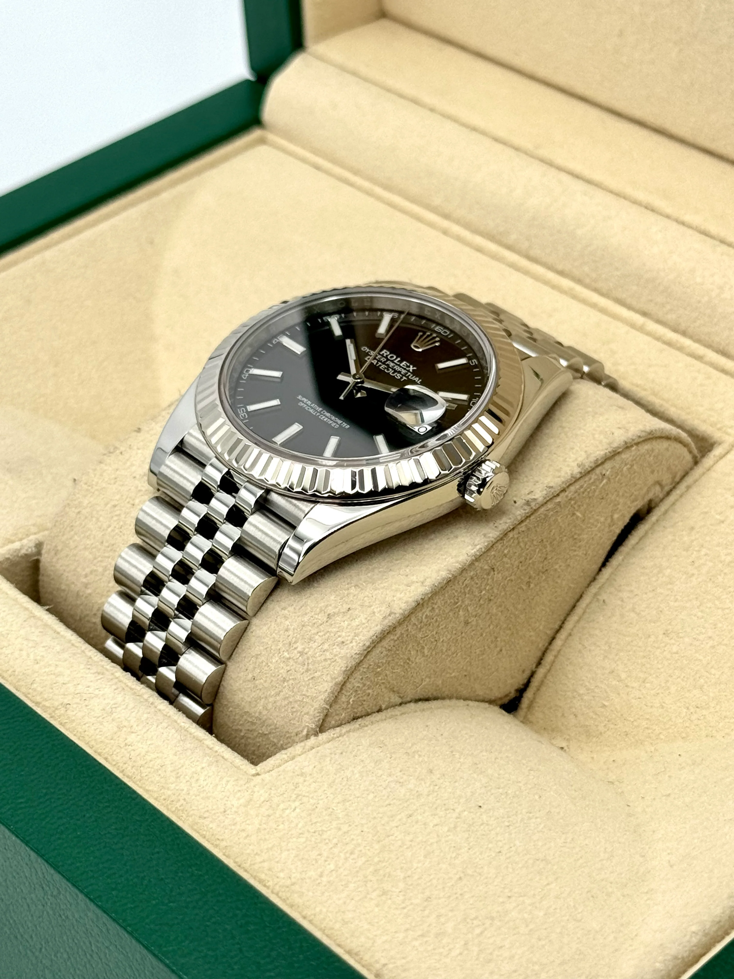 2019 Rolex Datejust 41mm 126334 Stainless Steel Jubilee Black Dial - Image 5
