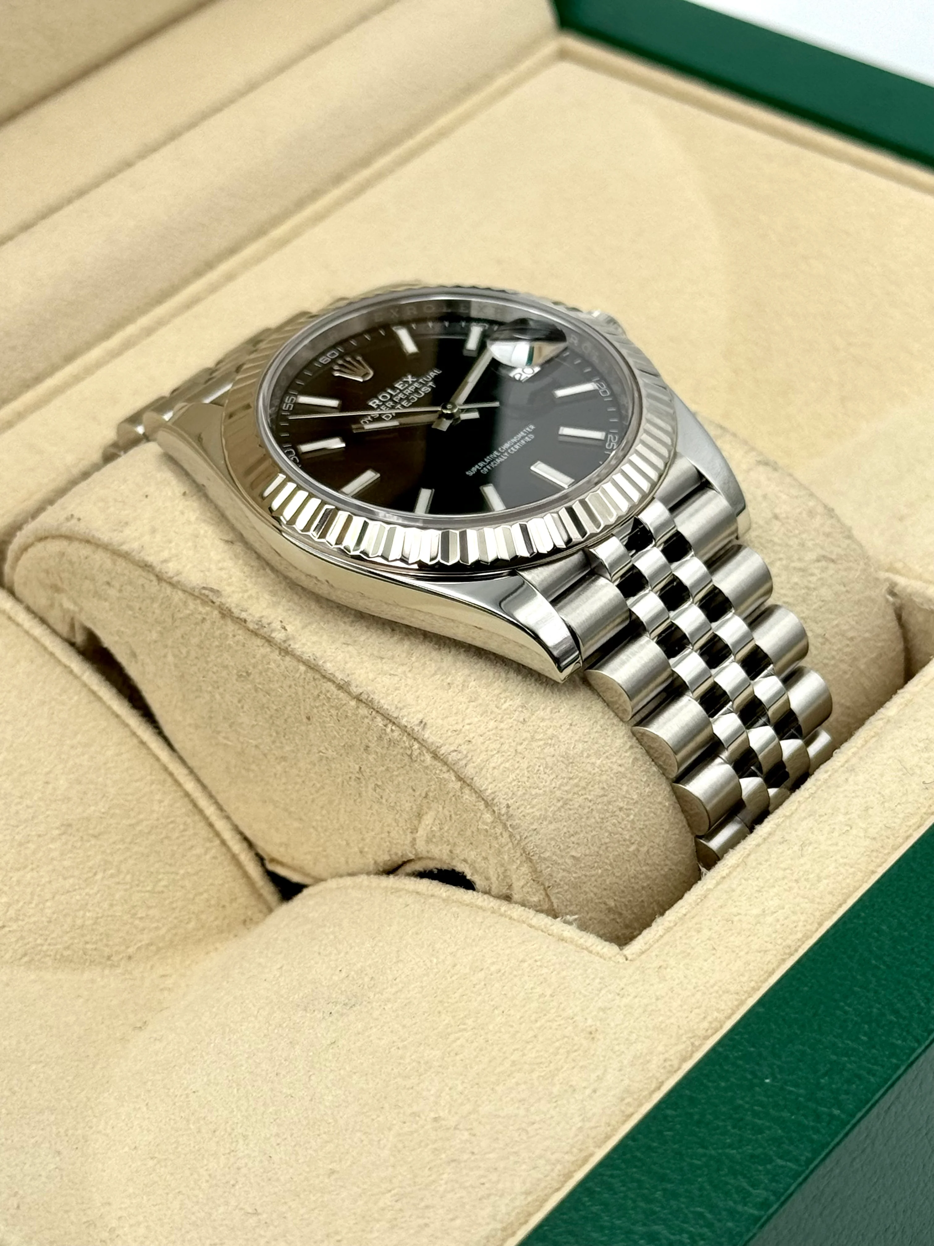 2019 Rolex Datejust 41mm 126334 Stainless Steel Jubilee Black Dial - Image 6