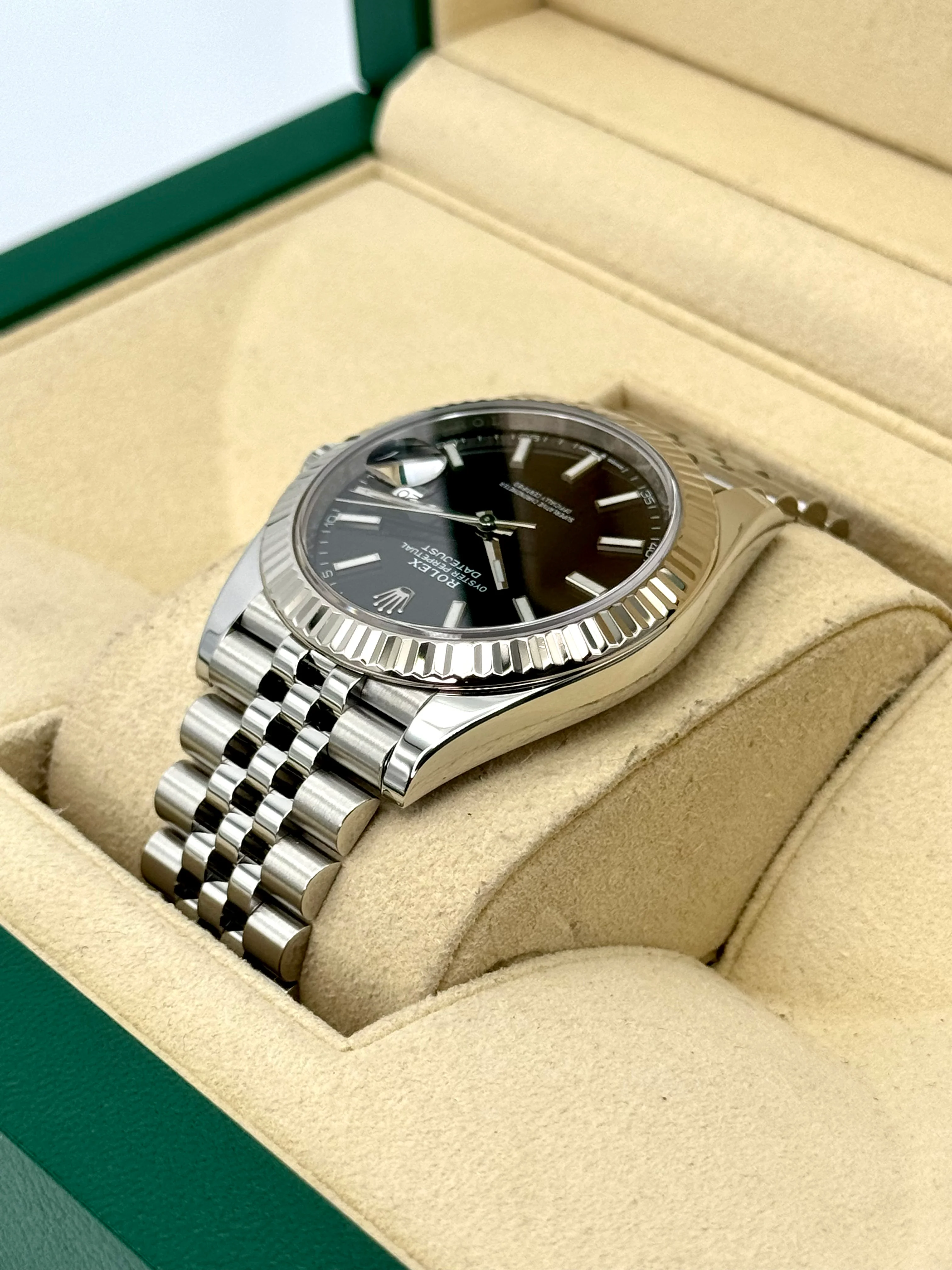 2019 Rolex Datejust 41mm 126334 Stainless Steel Jubilee Black Dial - Image 7