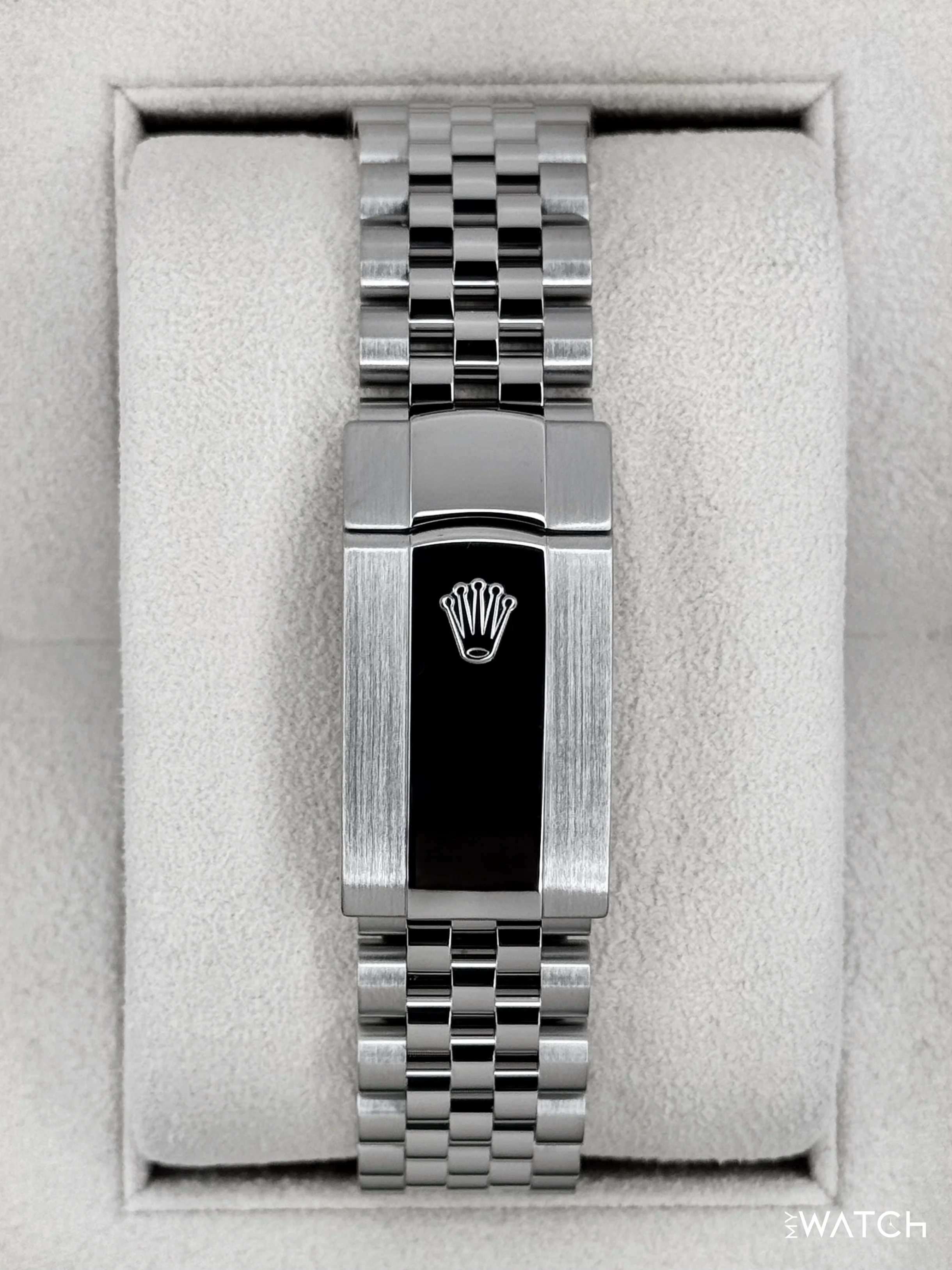 2019 Rolex Datejust 41mm 126334 Stainless Steel Jubilee Blue Dial - Image 2