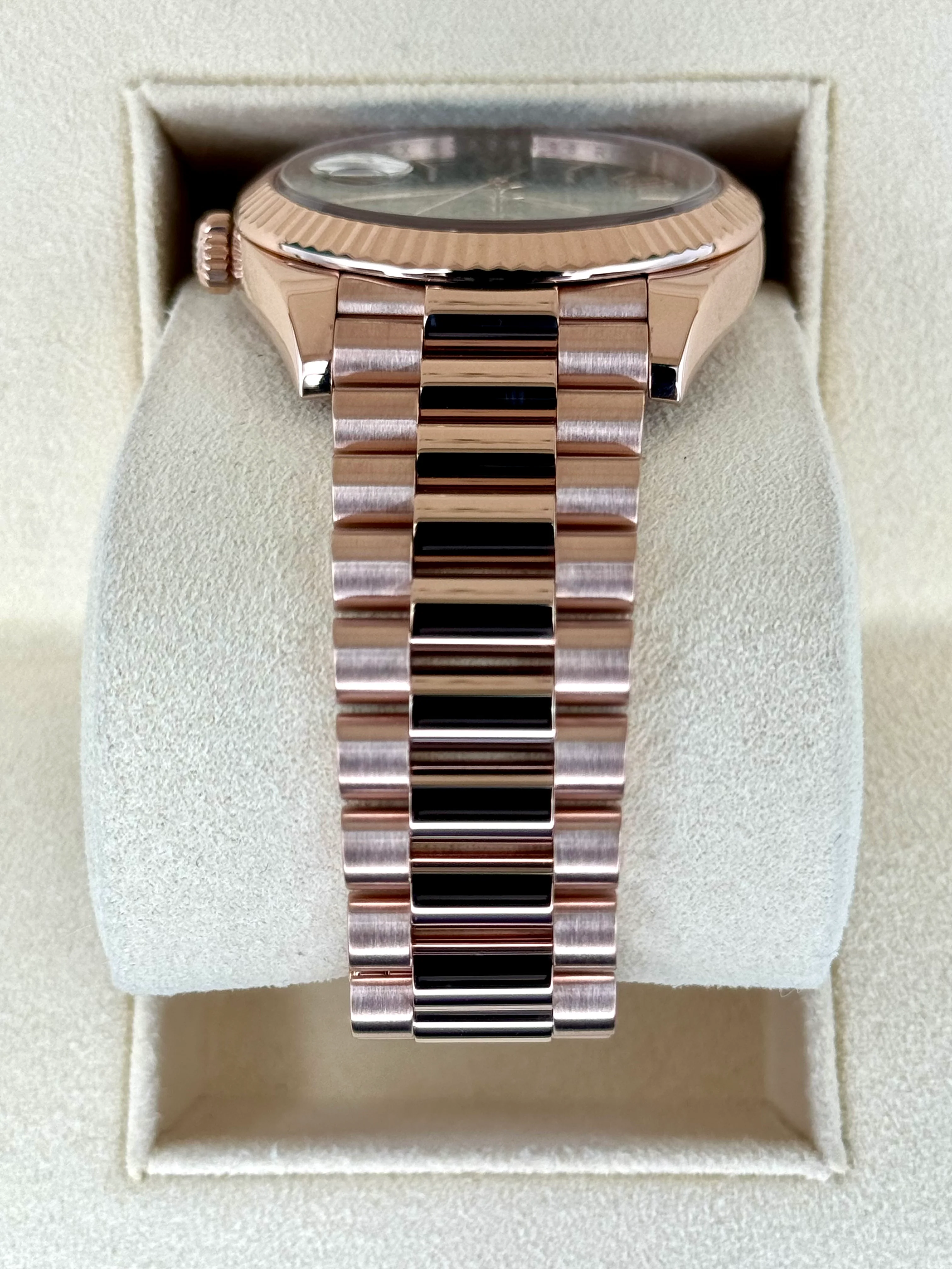 2019 Rolex Day-Date 40mm 228235 Presidential Rose Gold Olive Dial - Image 4