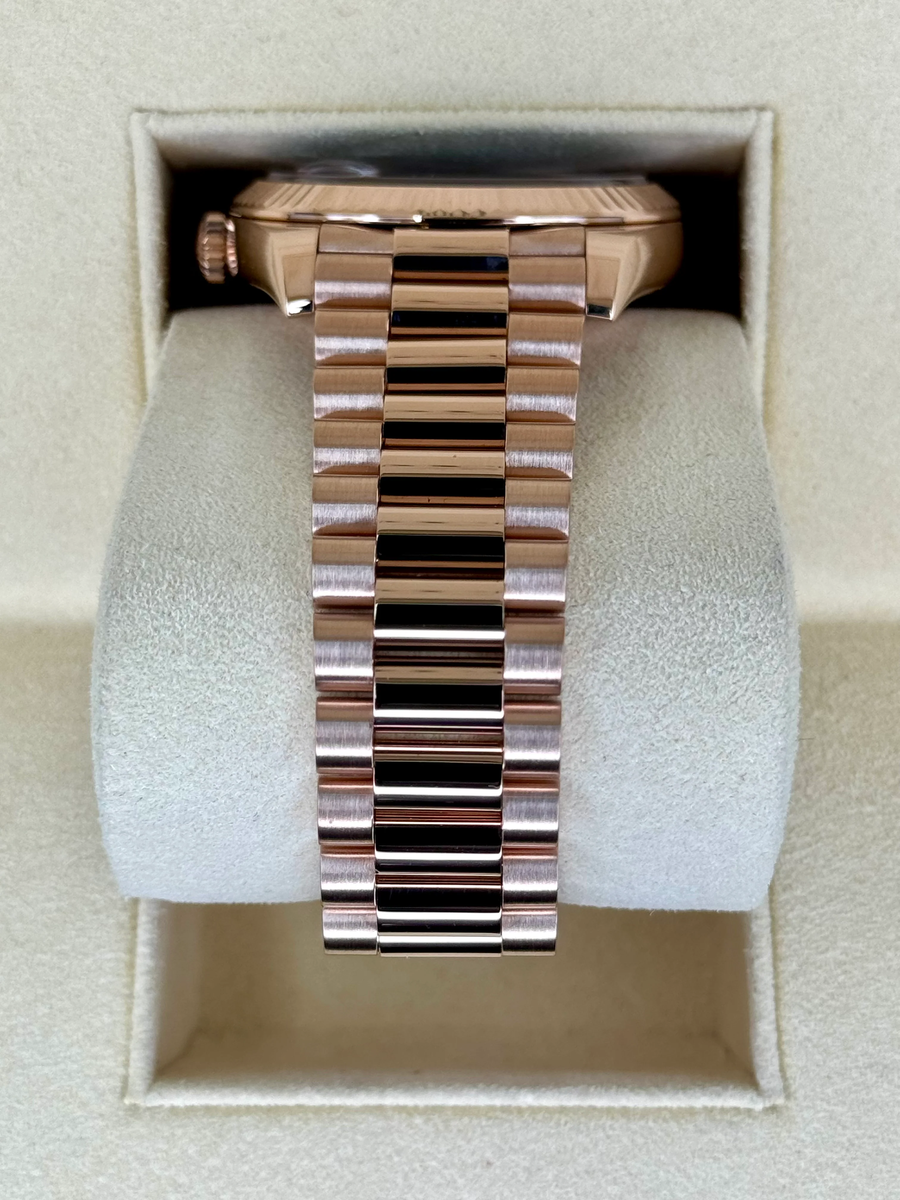 2019 Rolex Day-Date 40mm 228235 Presidential Rose Gold Olive Dial - Image 4