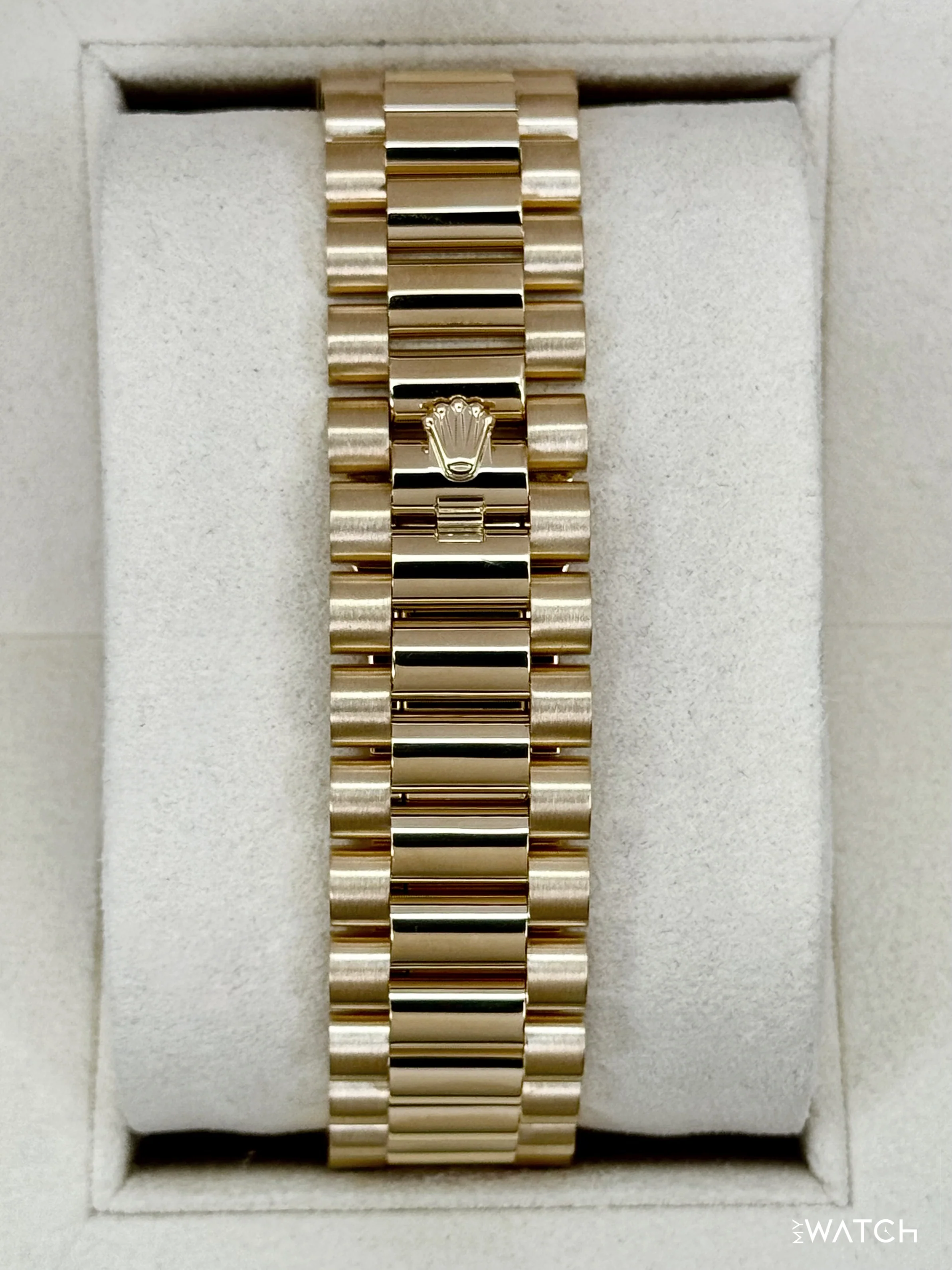 2019 Rolex Day-Date 40mm 228238 Presidential Champagne Dial - Image 2