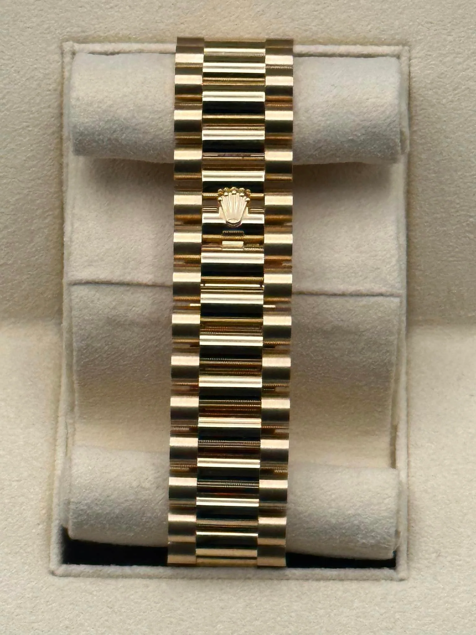2019 Rolex Day-Date 40mm 228238 Presidential White Dial - Image 2