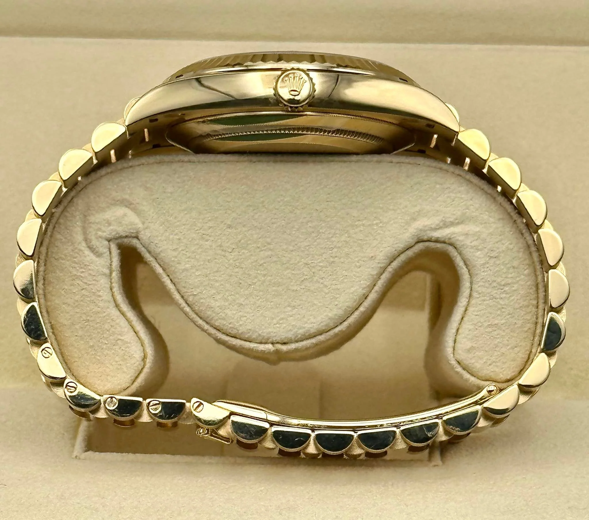 2019 Rolex Day-Date 40mm 228238 Presidential White Dial - Image 9