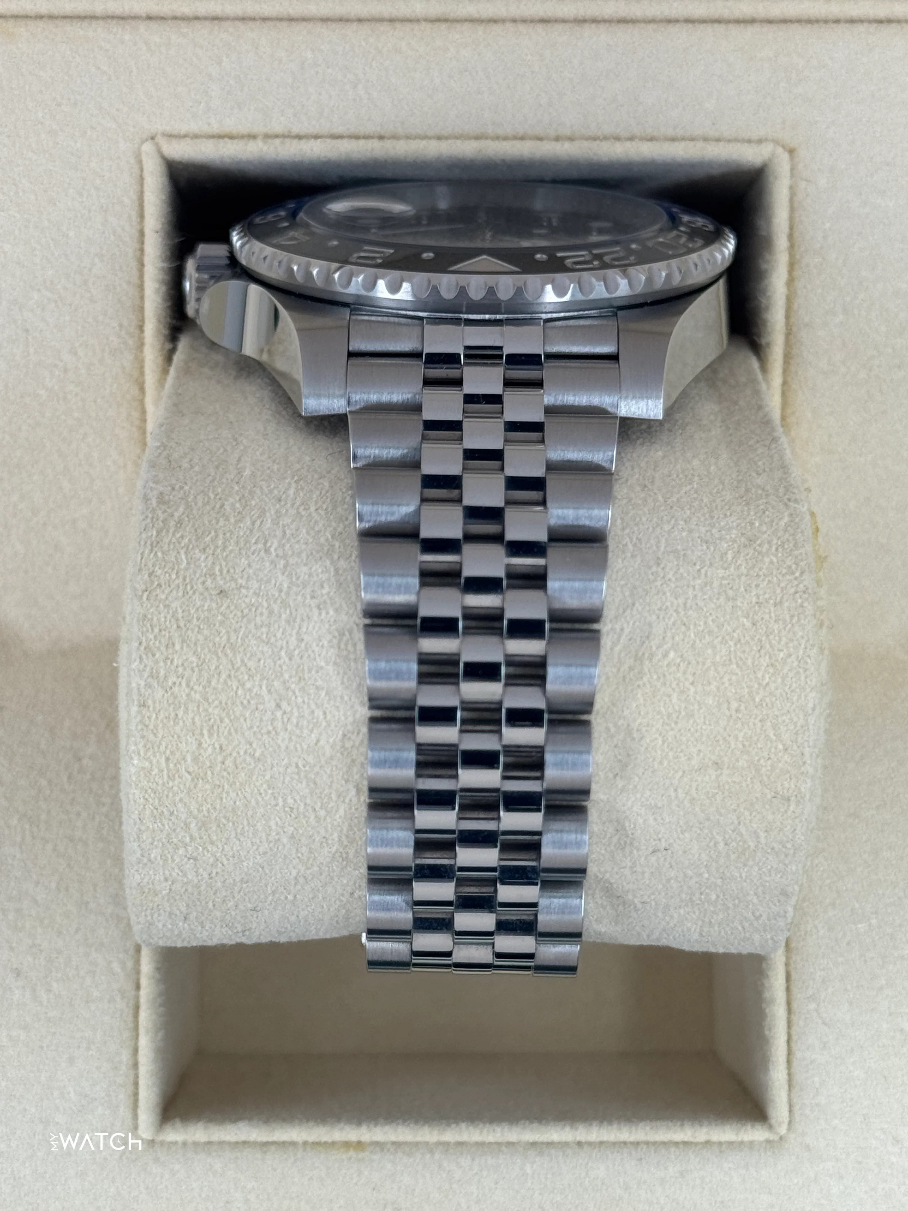 2019 Rolex GMT-Master II "Batgirl" 40mm 126710BLNR Jubilee - Image 4