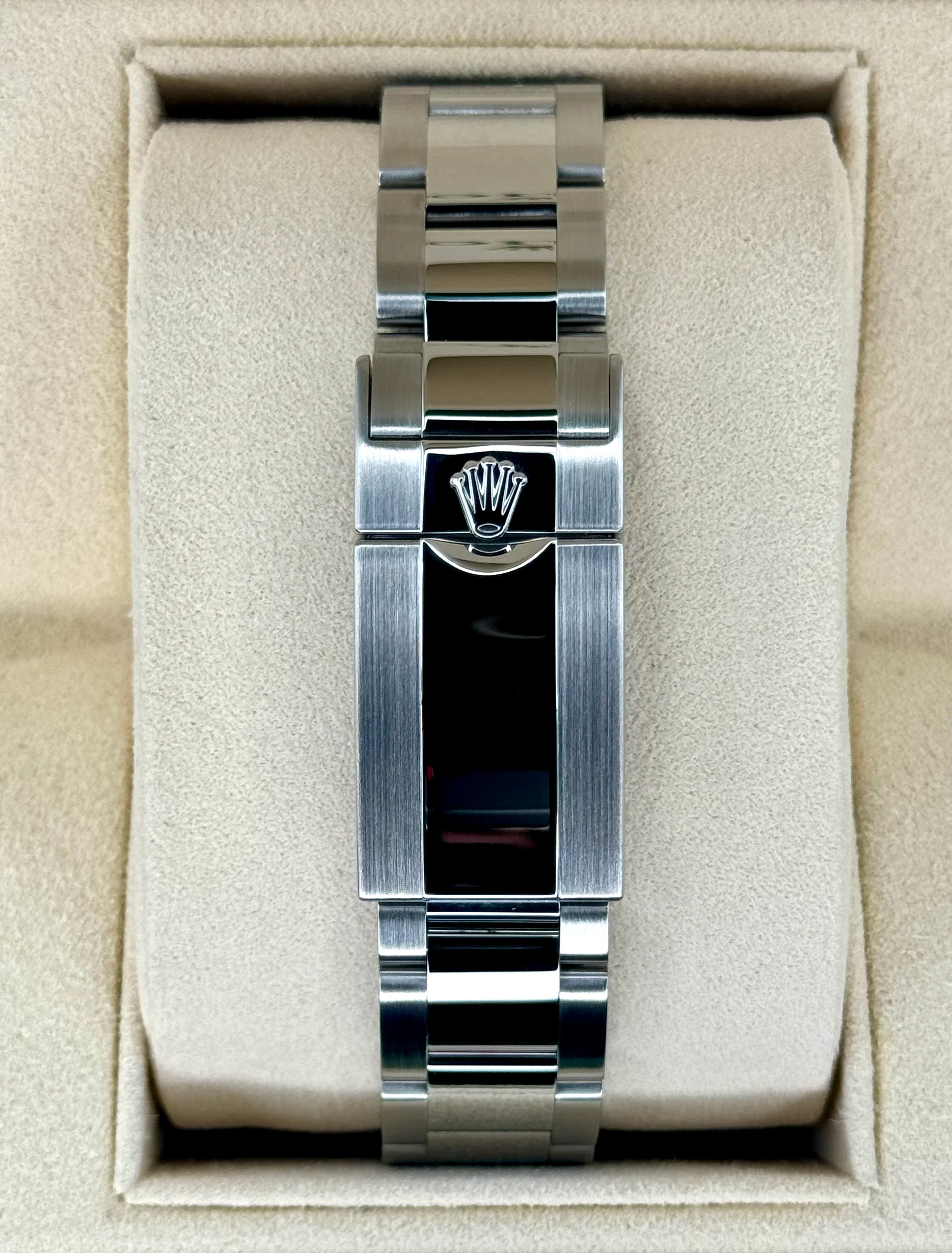 2019 Rolex GMT-Master II "Batman" 40mm 116710BLNR Oyster - Image 2