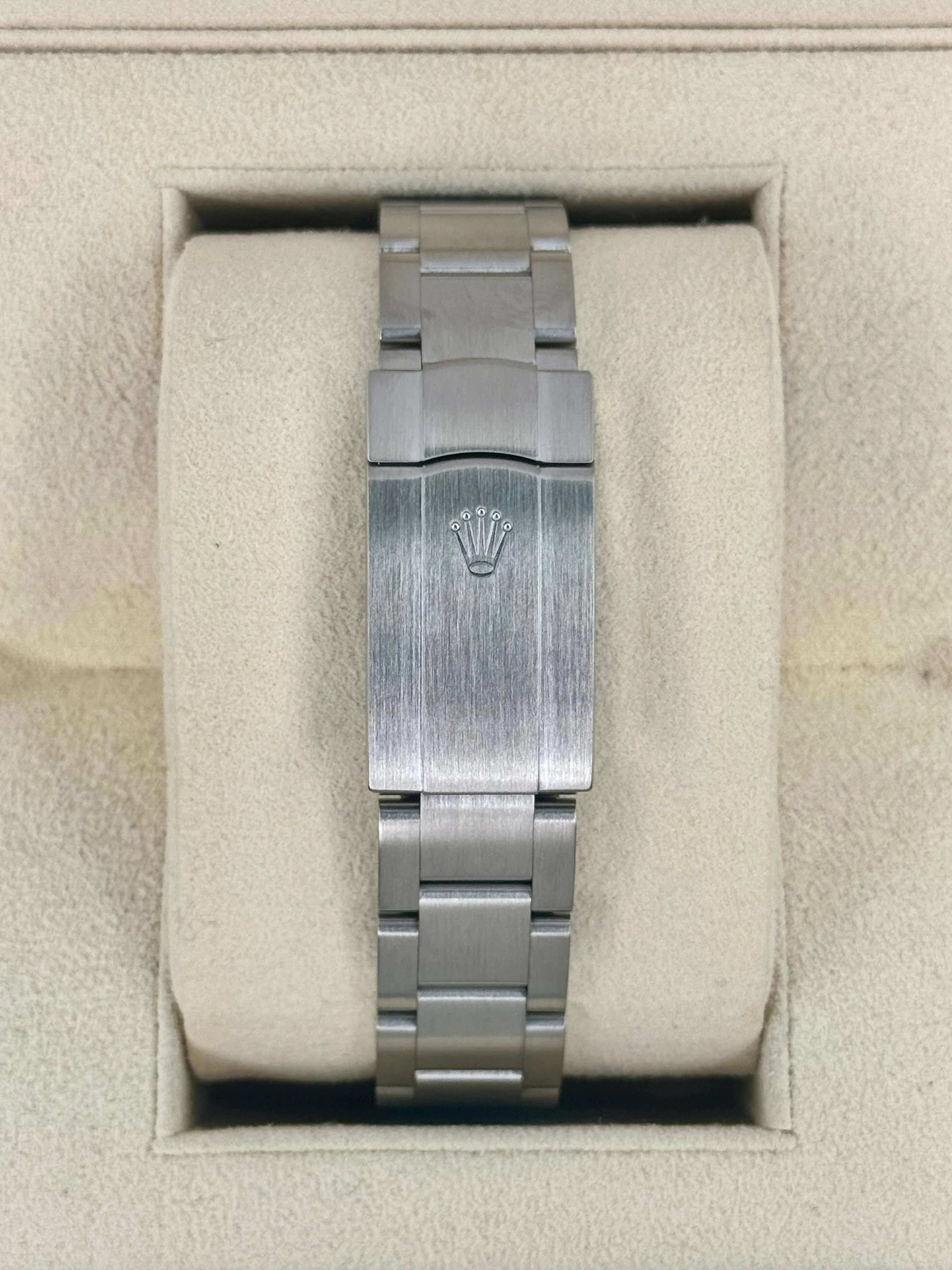 2019 Rolex Oyster Perpetual 39mm 114300 Black Dial - Image 2