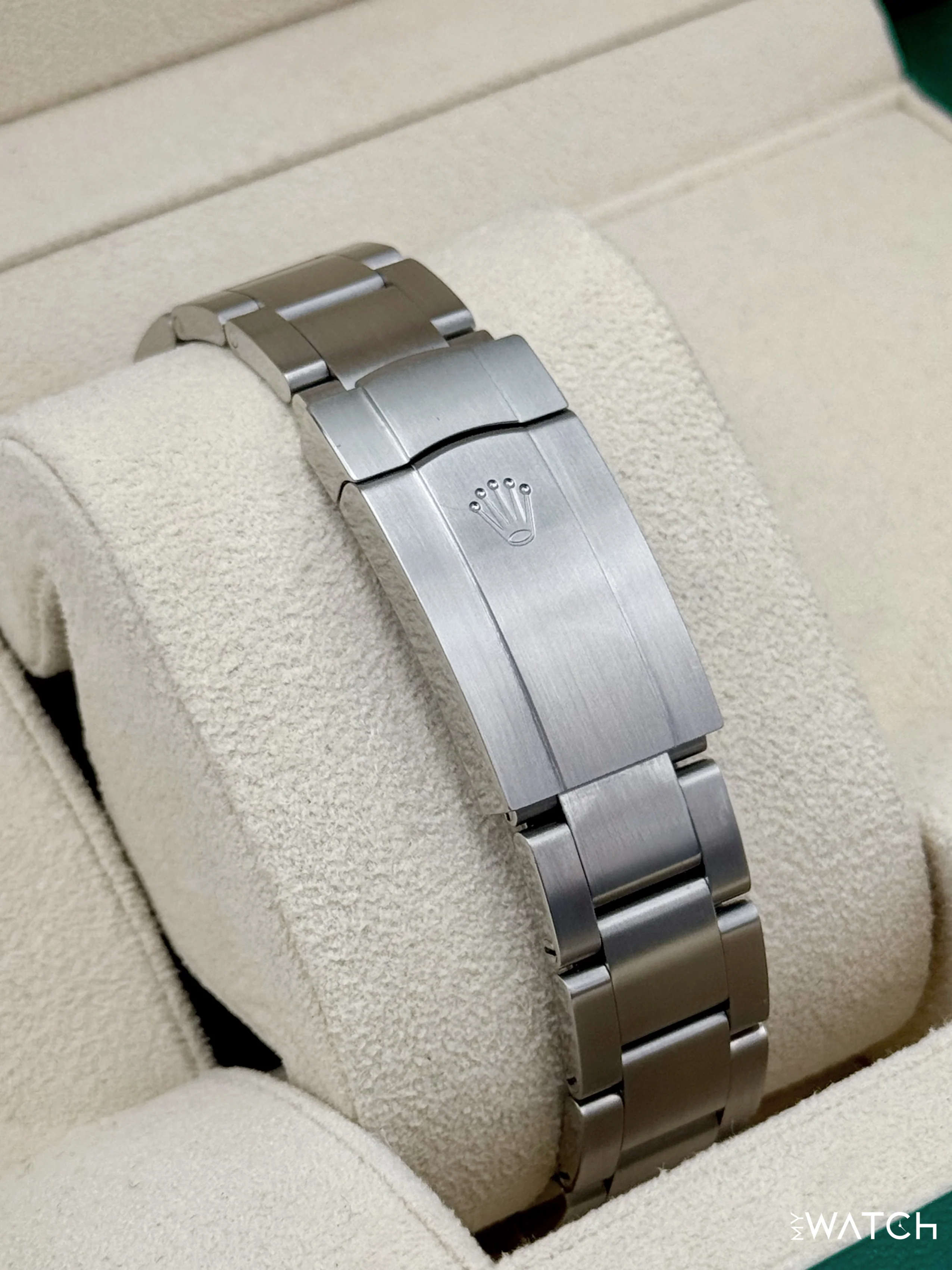 2019 Rolex Oyster Perpetual 39mm 114300 Rhodium Dial - Image 2