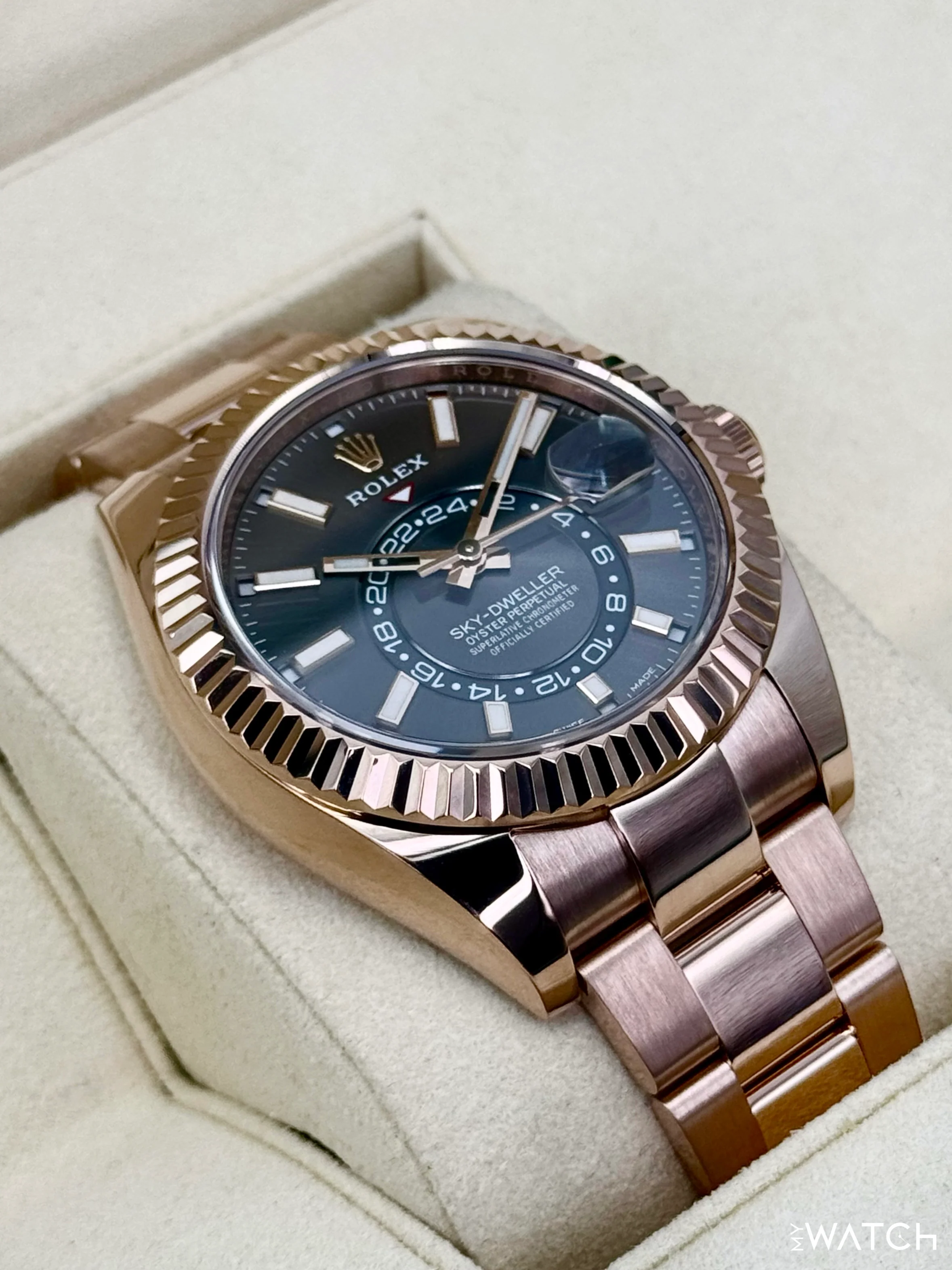 2019 Rolex Sky-Dweller 42mm 326935 Rose Gold Oyster Rhodium Dial - Image 6