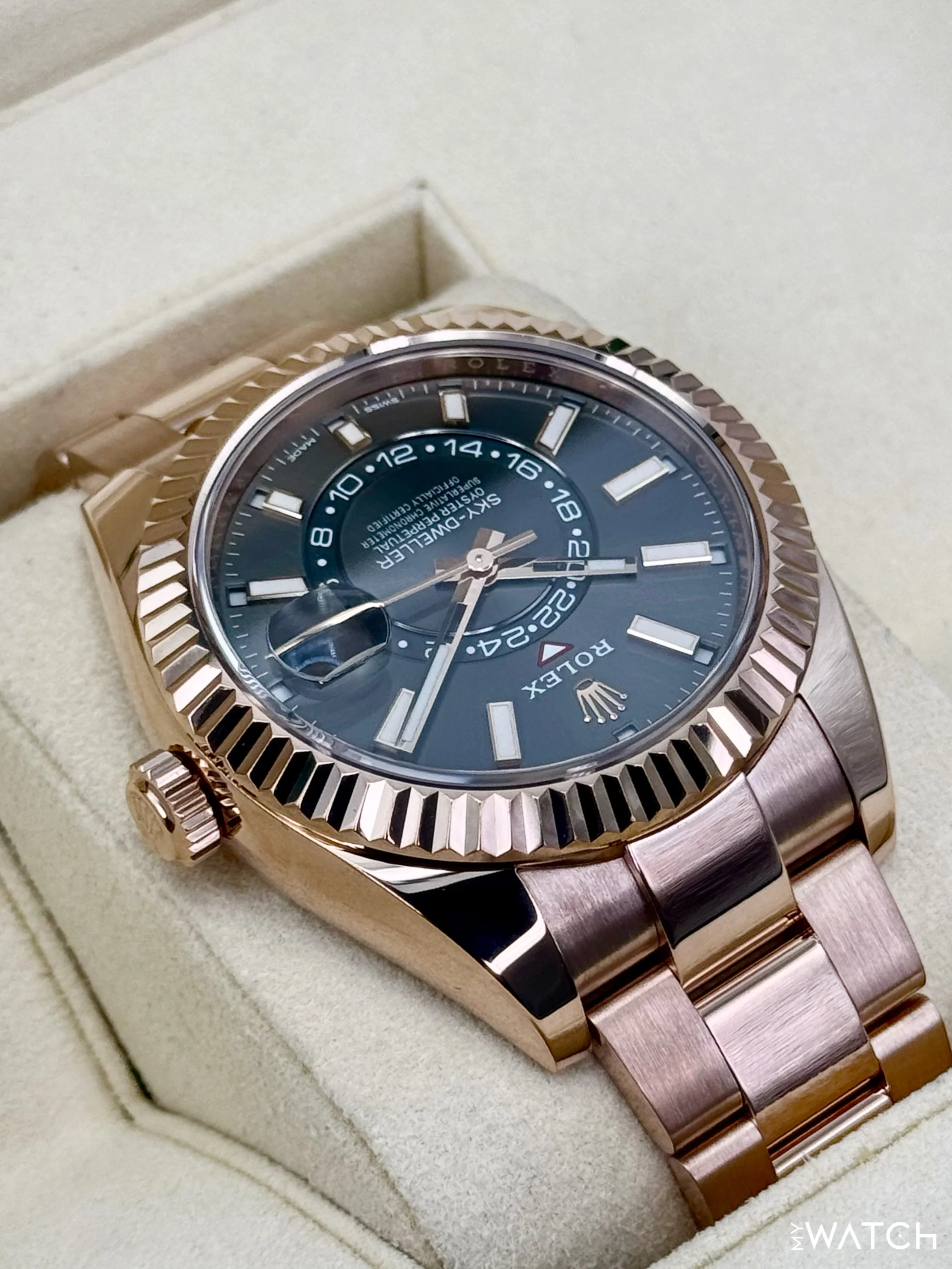 2019 Rolex Sky-Dweller 42mm 326935 Rose Gold Oyster Rhodium Dial - Image 8
