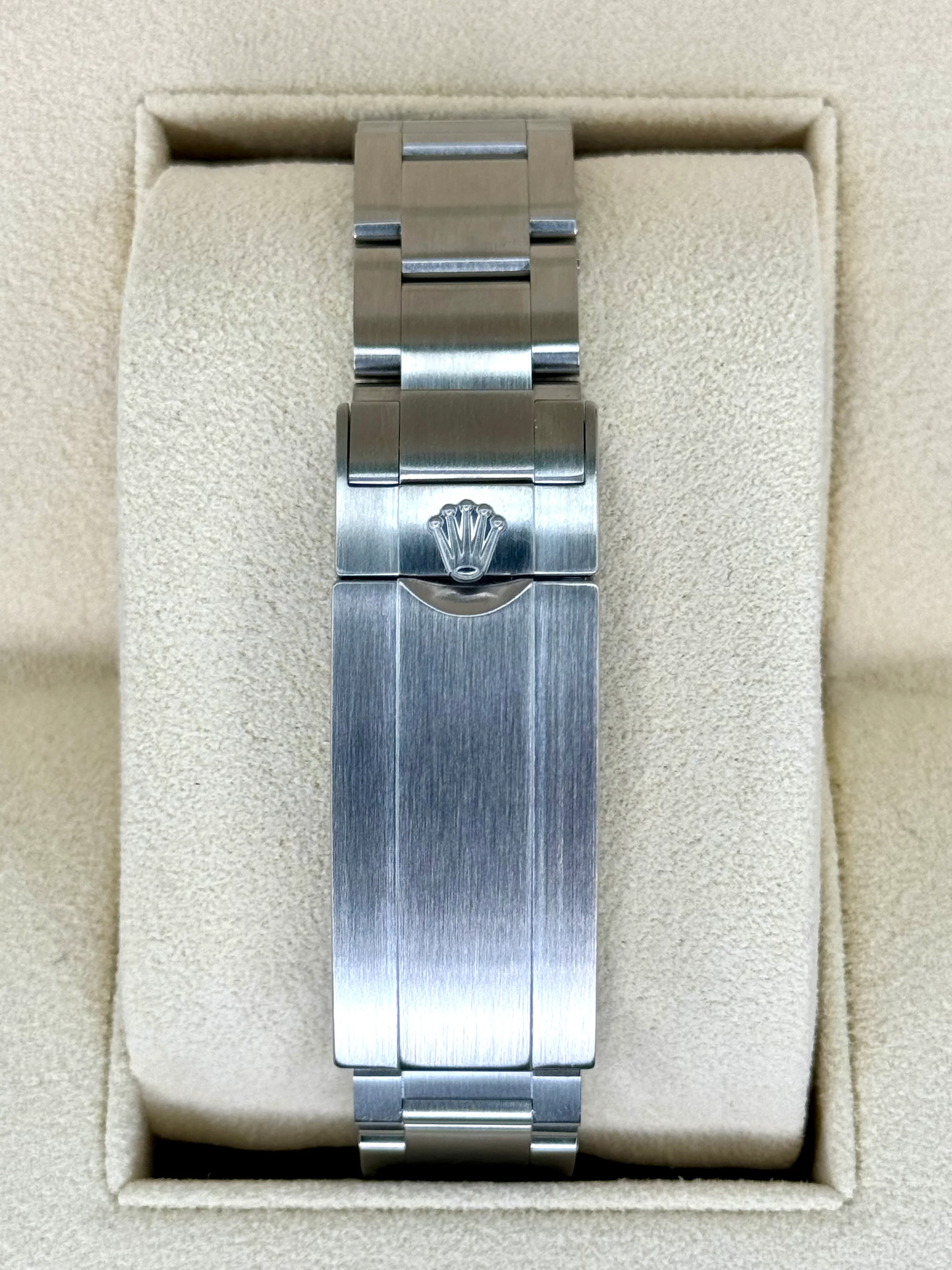 2019 Rolex Submariner "Hulk" 40mm 116610LV Green Dial - Image 2