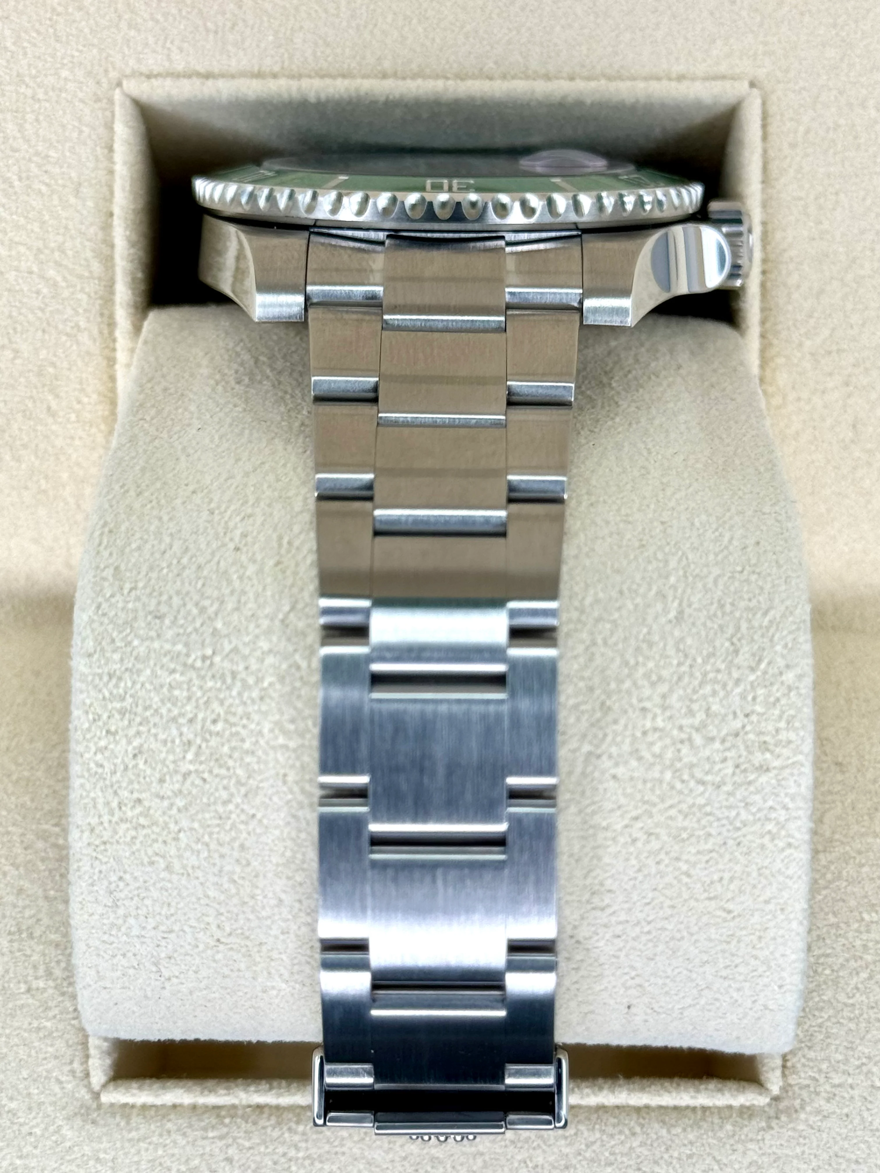 2019 Rolex Submariner "Hulk" 40mm 116610LV Green Dial - Image 3